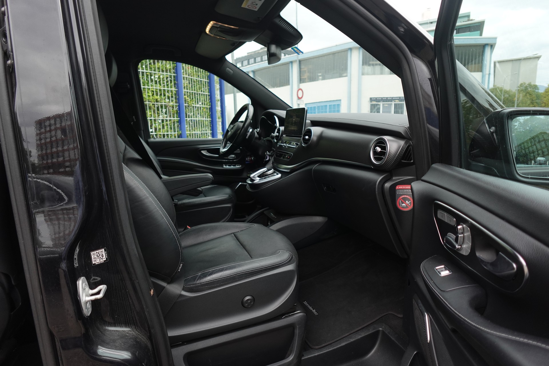 MERCEDES-BENZ V 250 d Swiss Edition extralang 4M 7G-Tronic-image-5