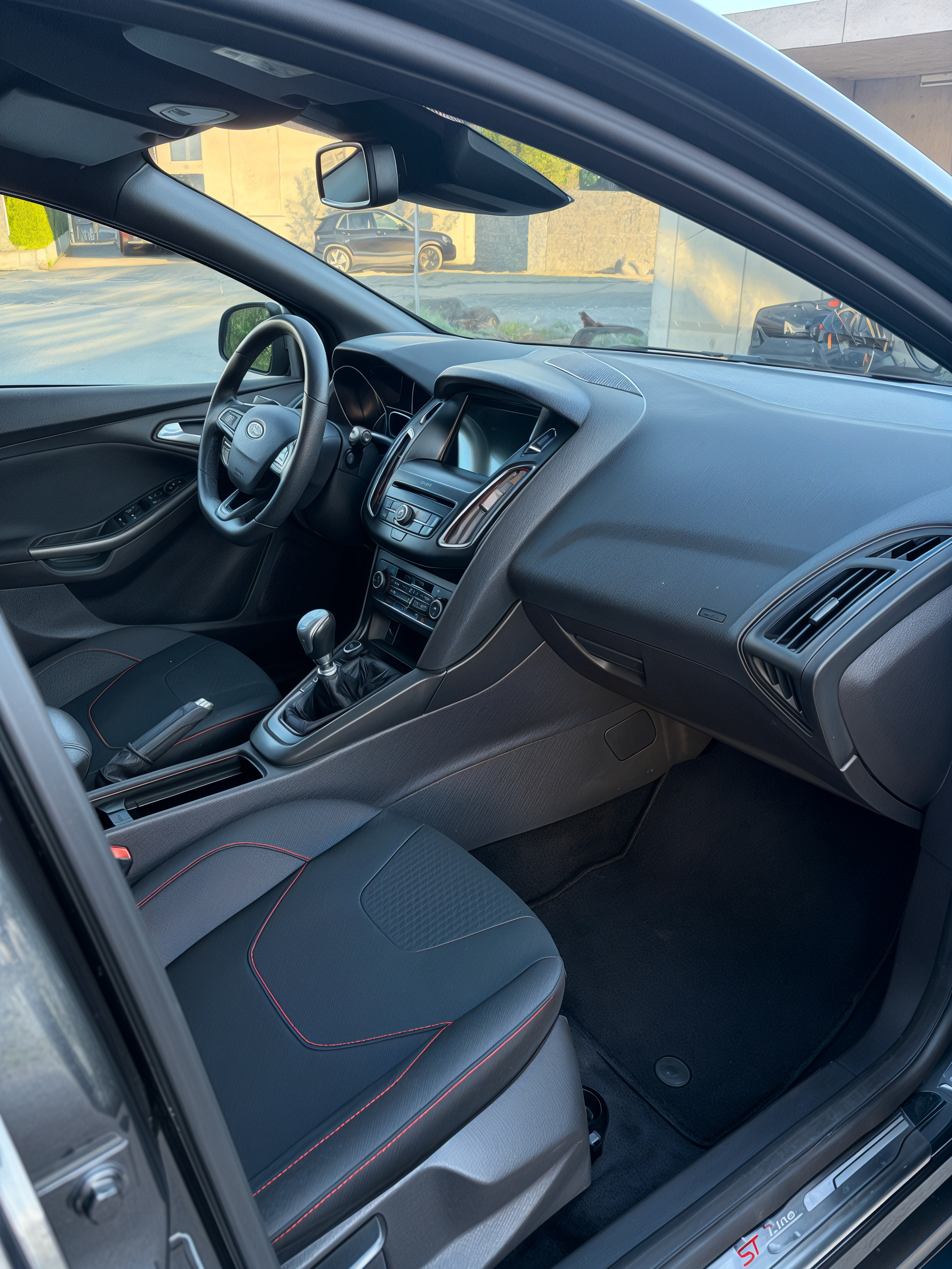 FORD 1.0i EcoB 125 ST-Line-image-4