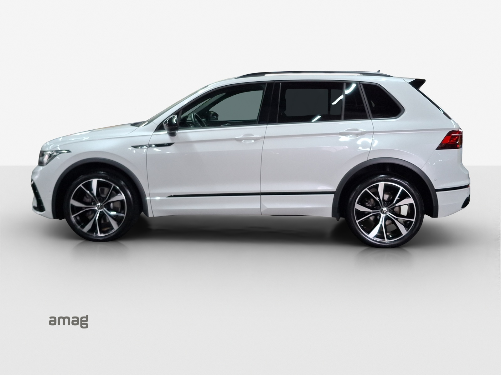 VW Tiguan 2.0TSI R-Line 4Motion DSG-showroom-element-1