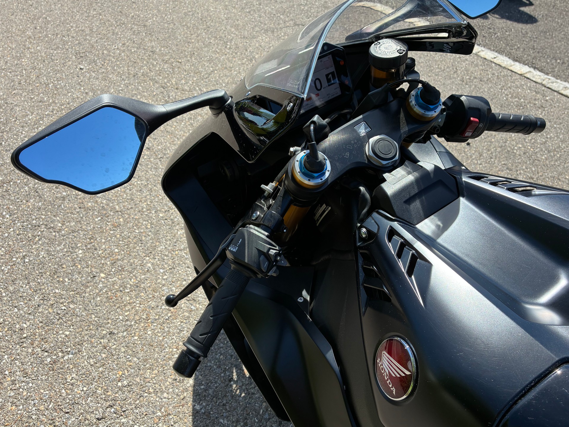 HONDA CBR 1000 RR-R SP-image-3
