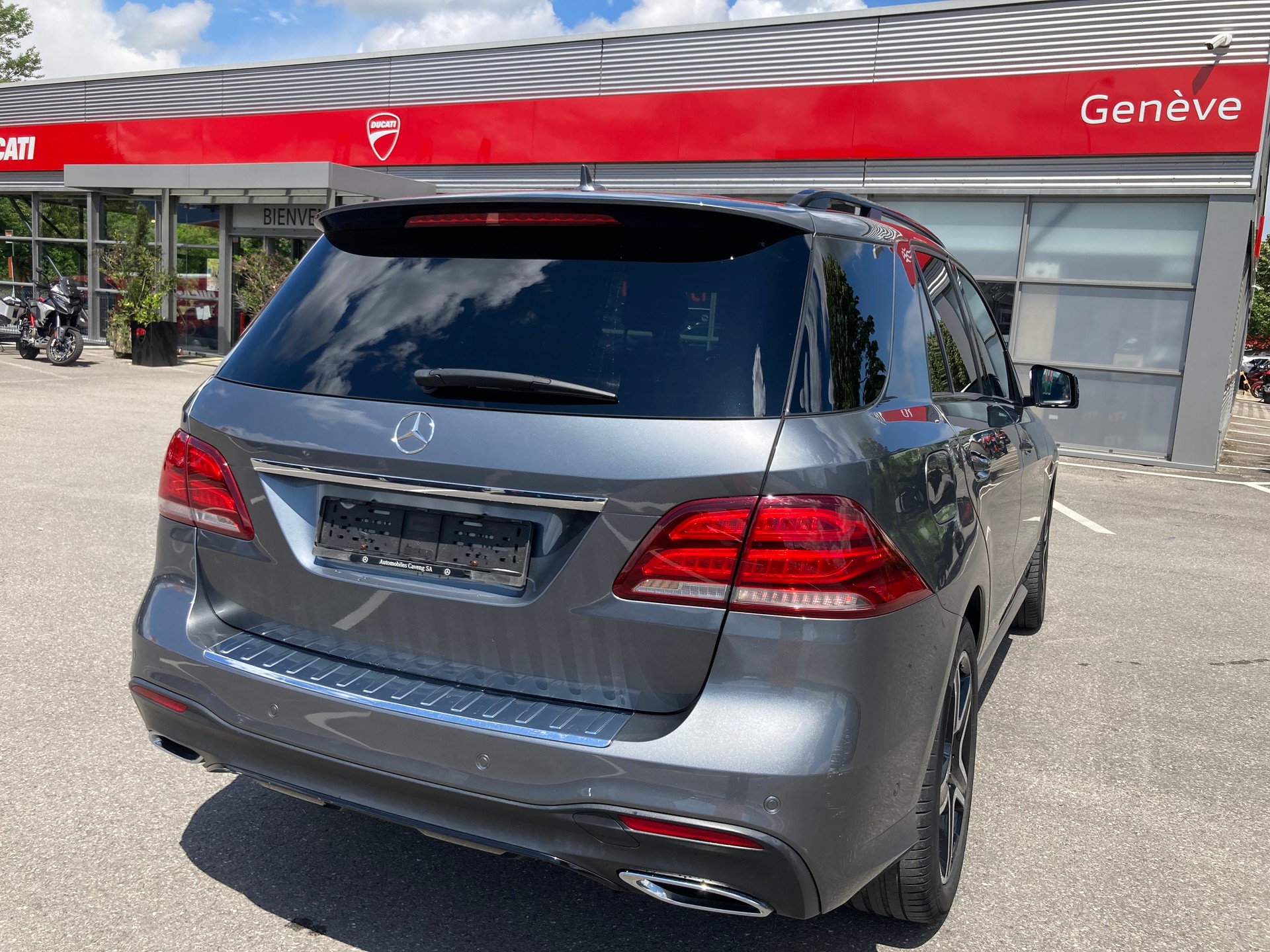 MERCEDES-BENZ GLE 350 d 4Matic 9G-Tronic-image-6
