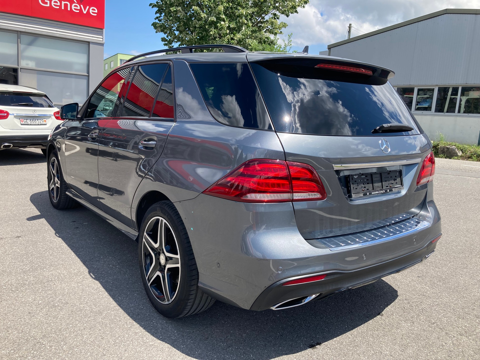 MERCEDES-BENZ GLE 350 d 4Matic 9G-Tronic-image-5