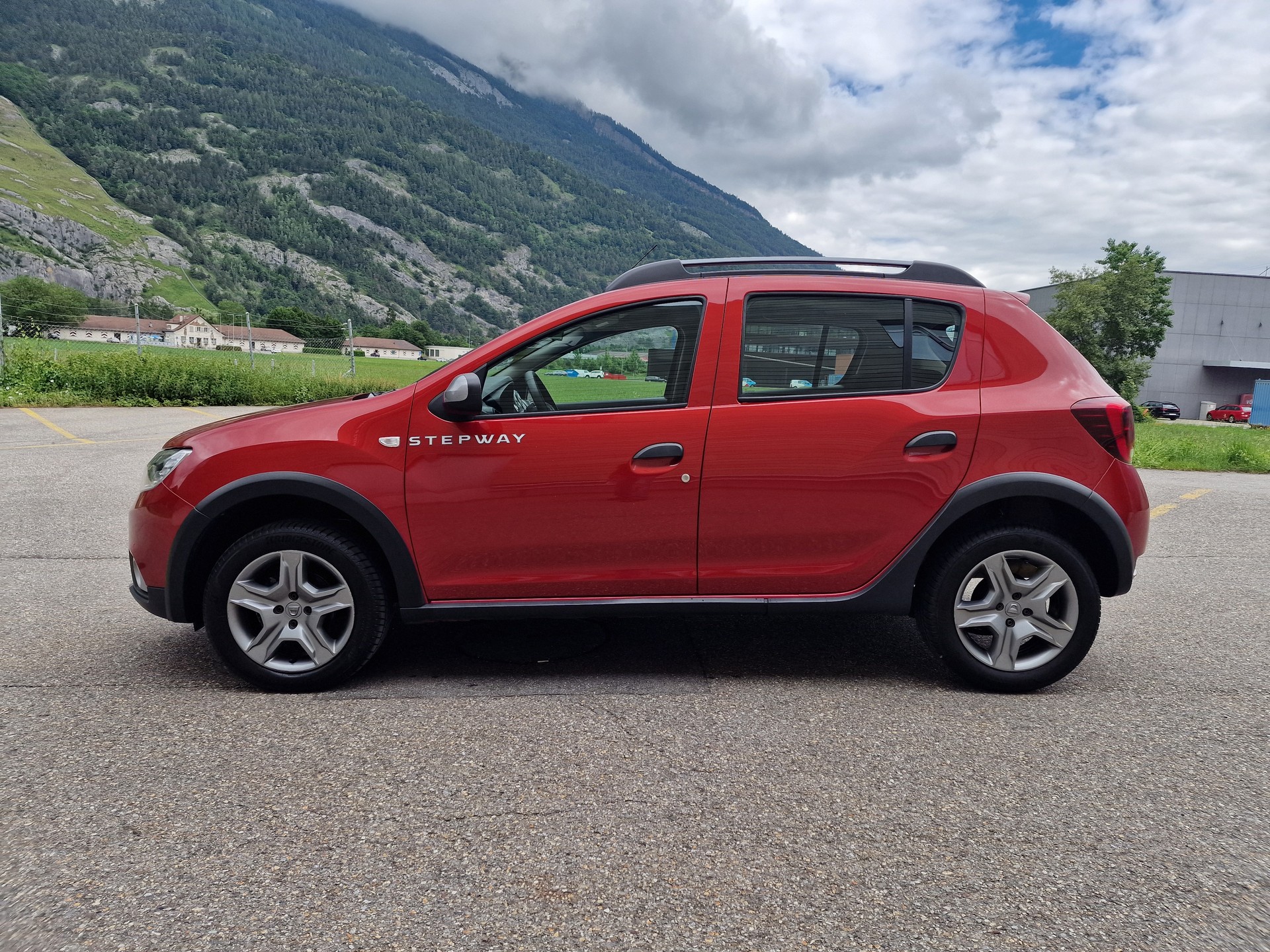 DACIA Sandero TURBO 90 Stepway Unlimited 2-image-9