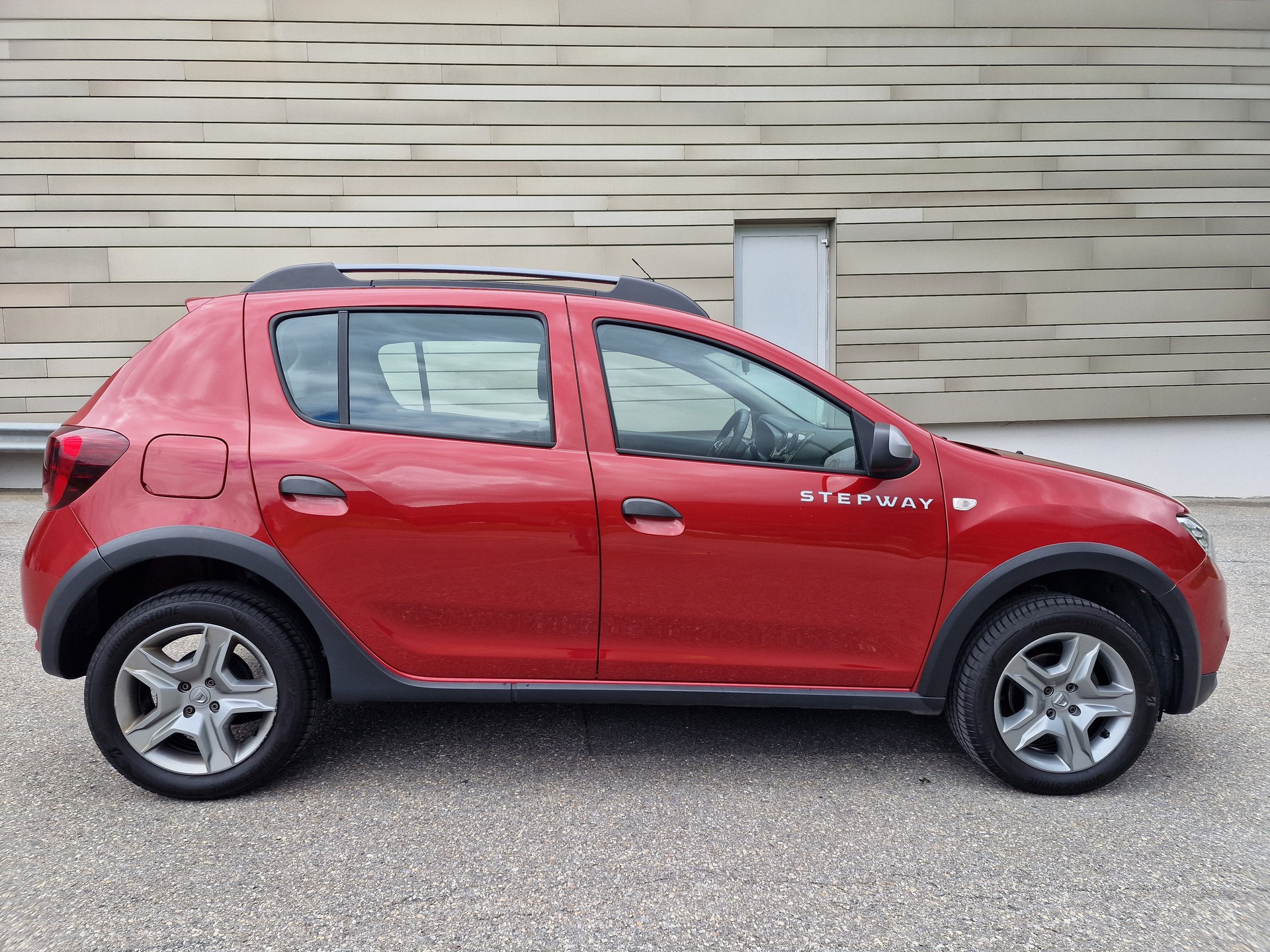 DACIA Sandero TURBO 90 Stepway Unlimited 2-showroom-element-3