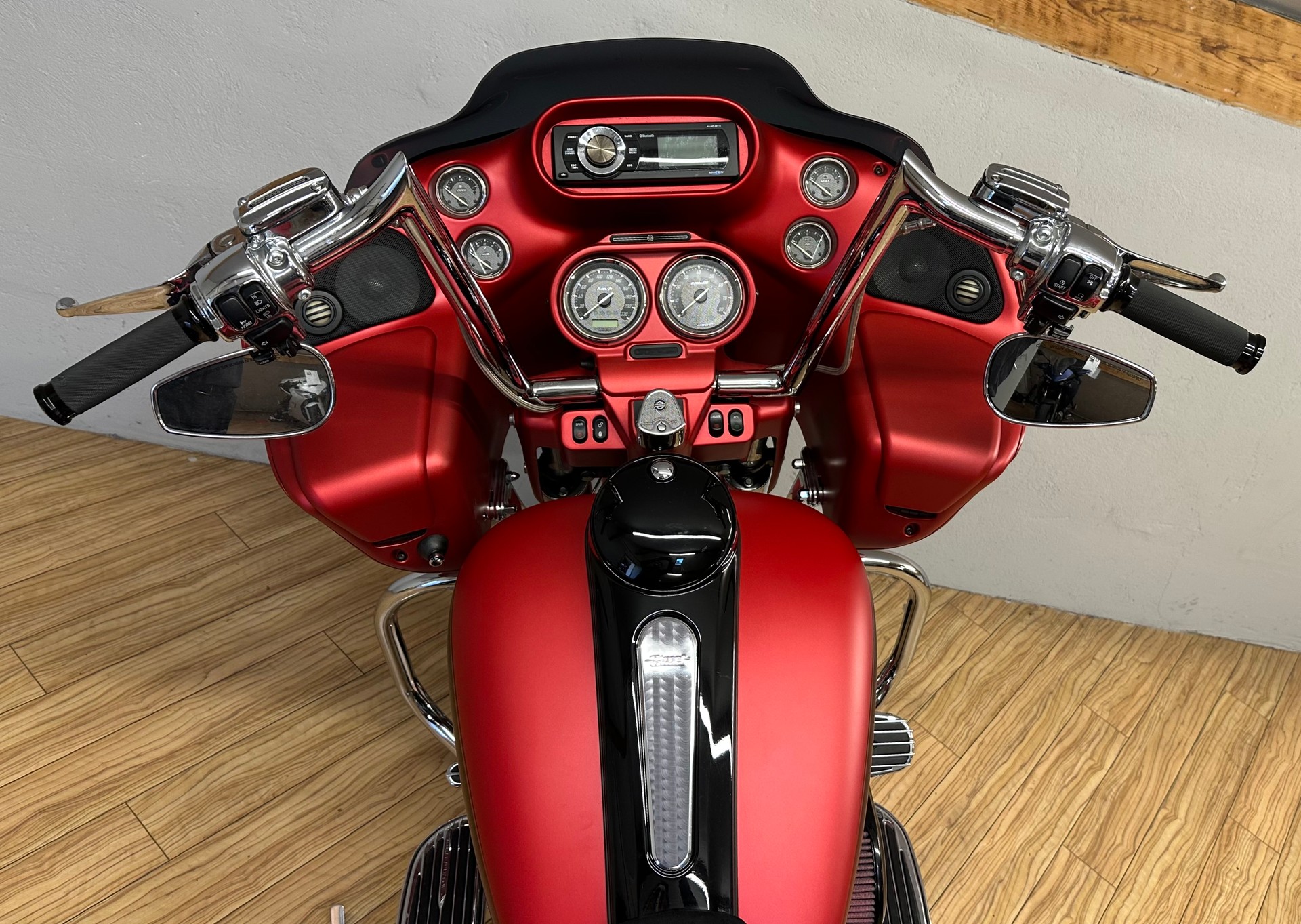 HARLEY-DAVIDSON FLTRUSE Road Glide Ultra ABS CVO-image-11