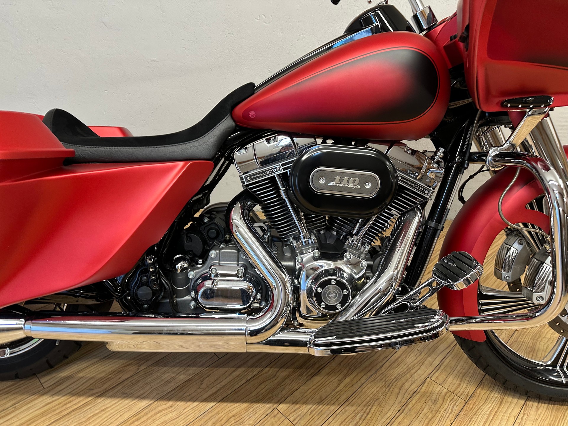 HARLEY-DAVIDSON FLTRUSE Road Glide Ultra ABS CVO-image-9
