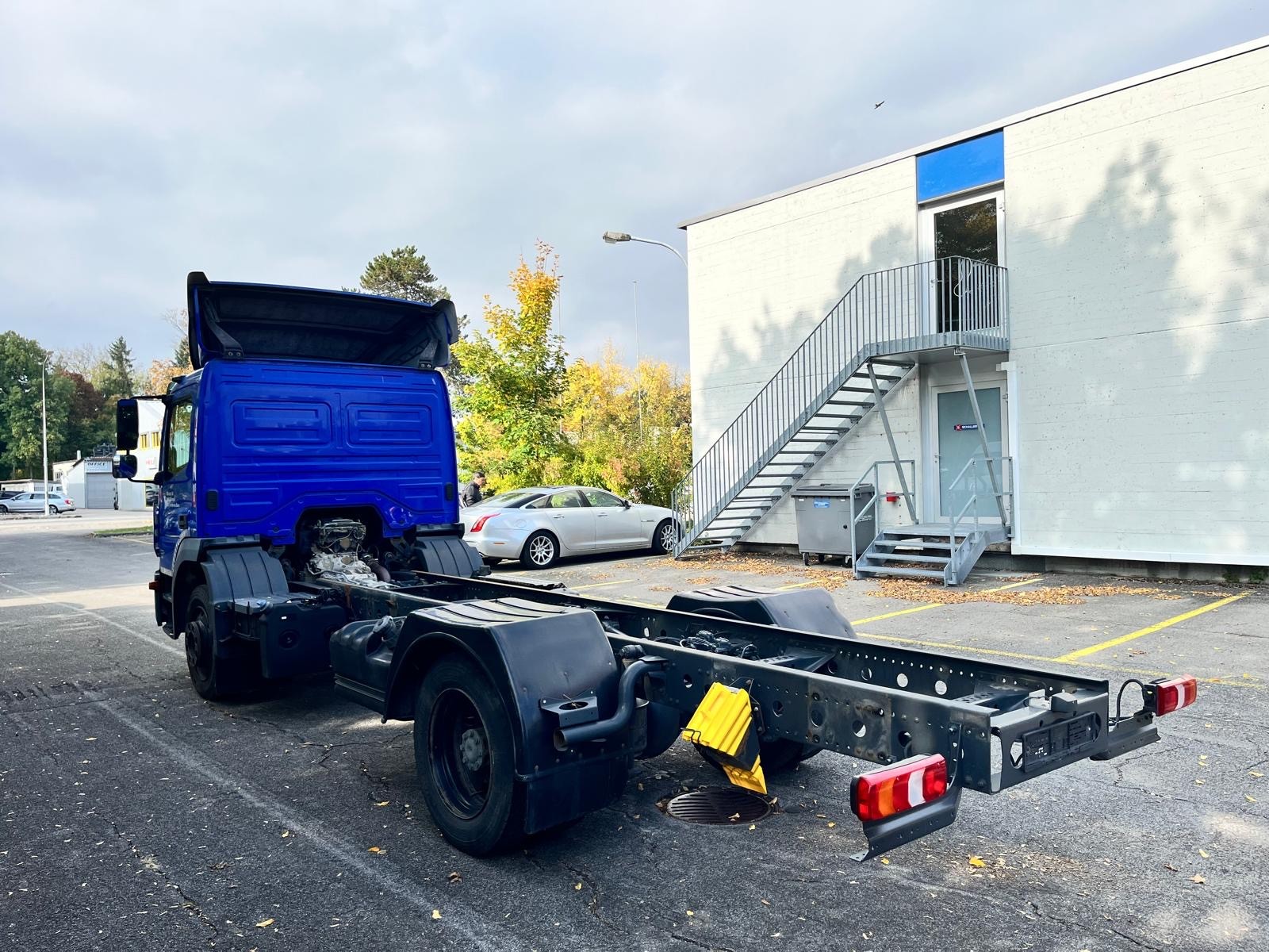 MERCEDES-BENZ Atego 1224-showroom-element-2