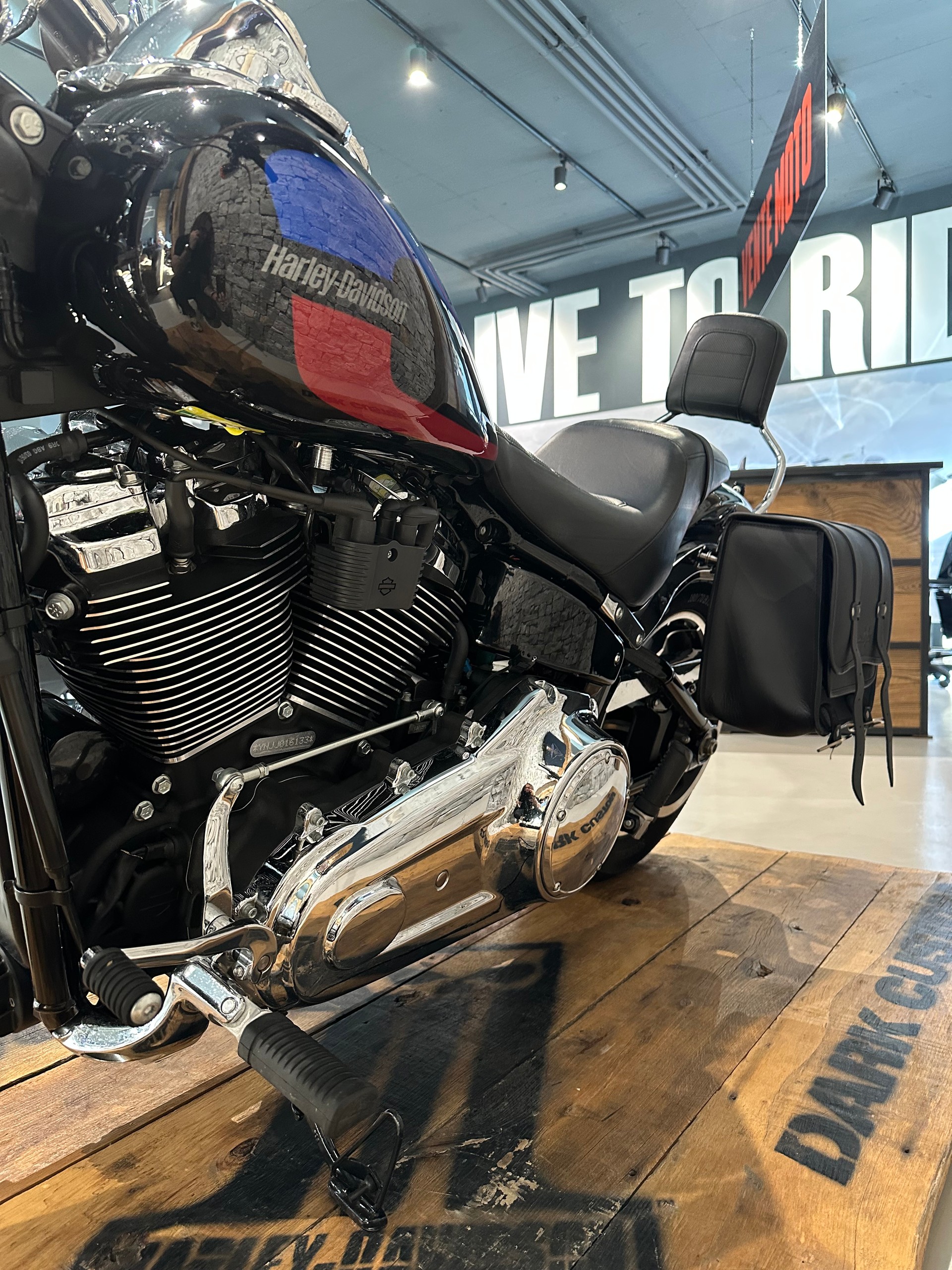 HARLEY-DAVIDSON FXLR Low Rider-image-4