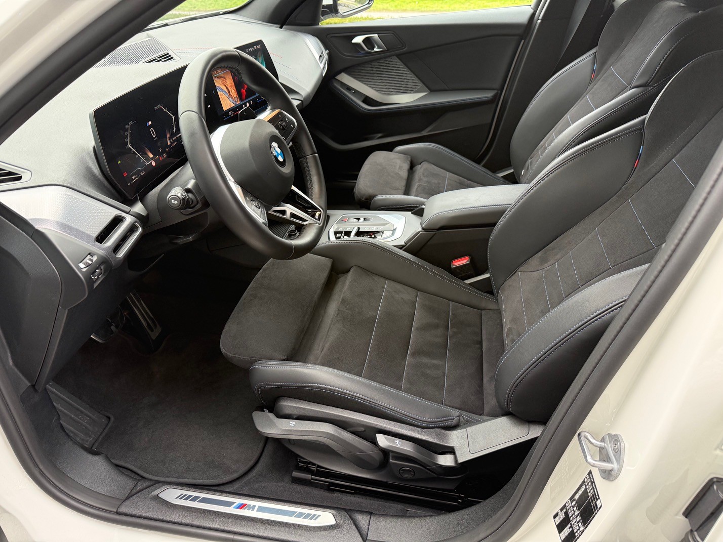 BMW 120 M Sport Steptronic-image-12