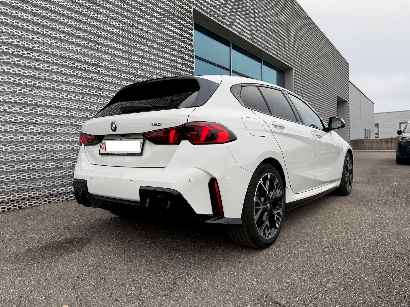 BMW 120 M Sport Steptronic-image-6