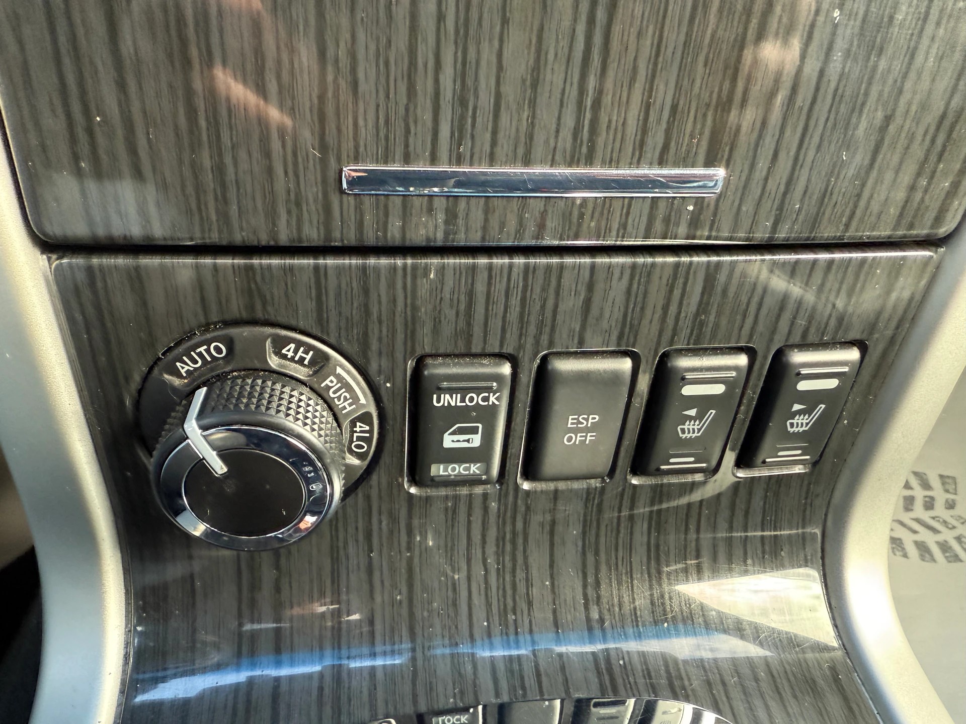 NISSAN Pathfinder 3.0 dCi LE Automatic-image-10
