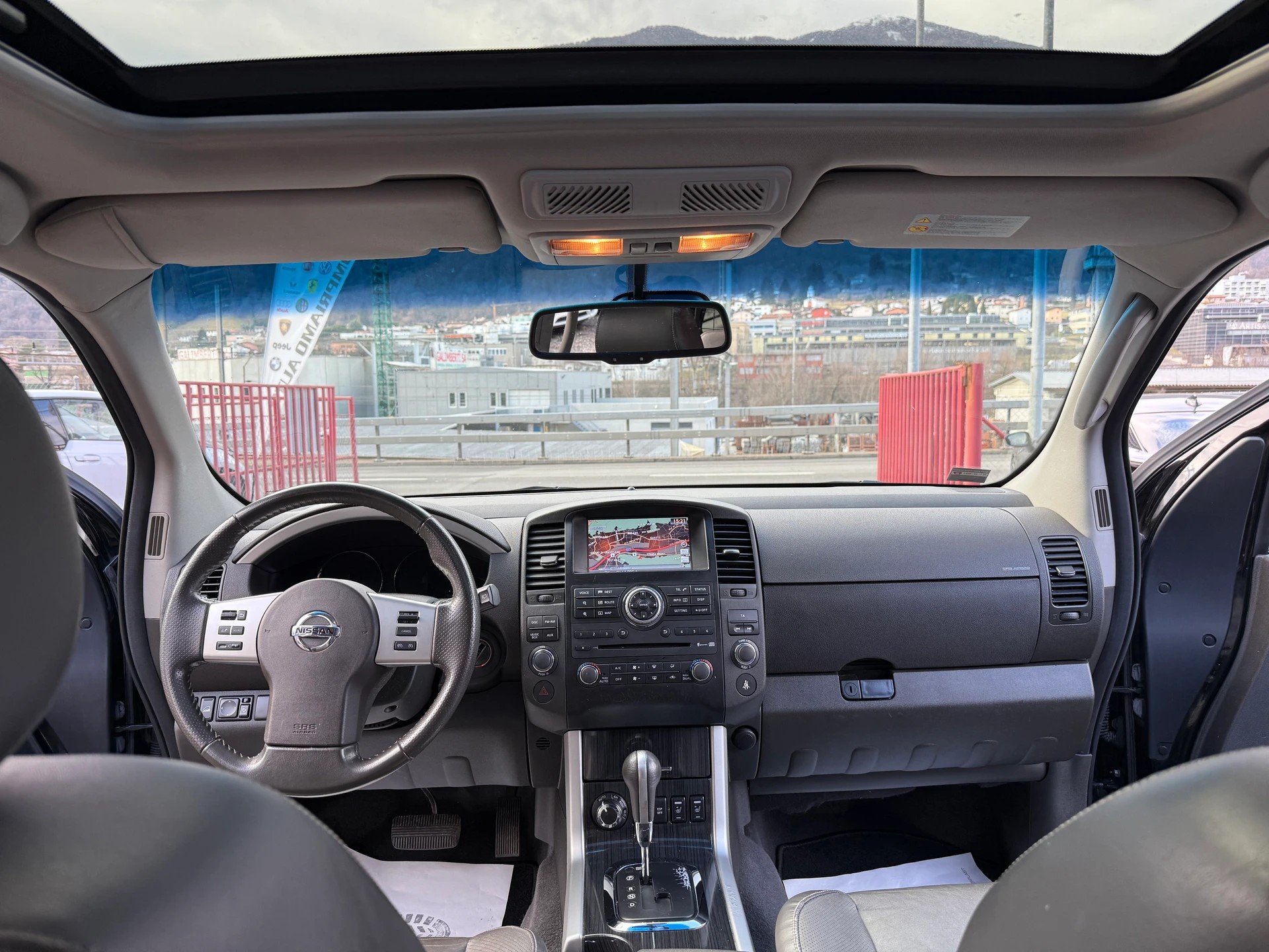 NISSAN Pathfinder 3.0 dCi LE Automatic-image-6