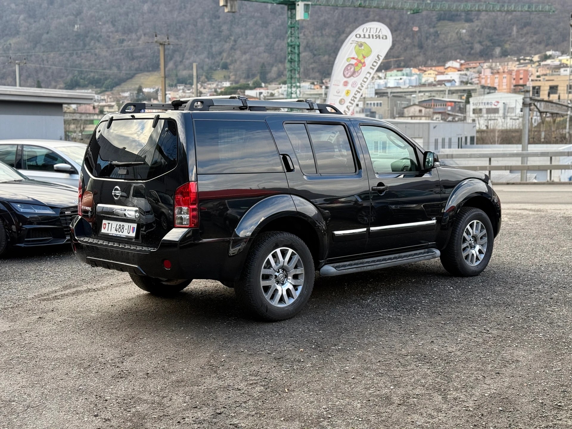 NISSAN Pathfinder 3.0 dCi LE Automatic-image-3