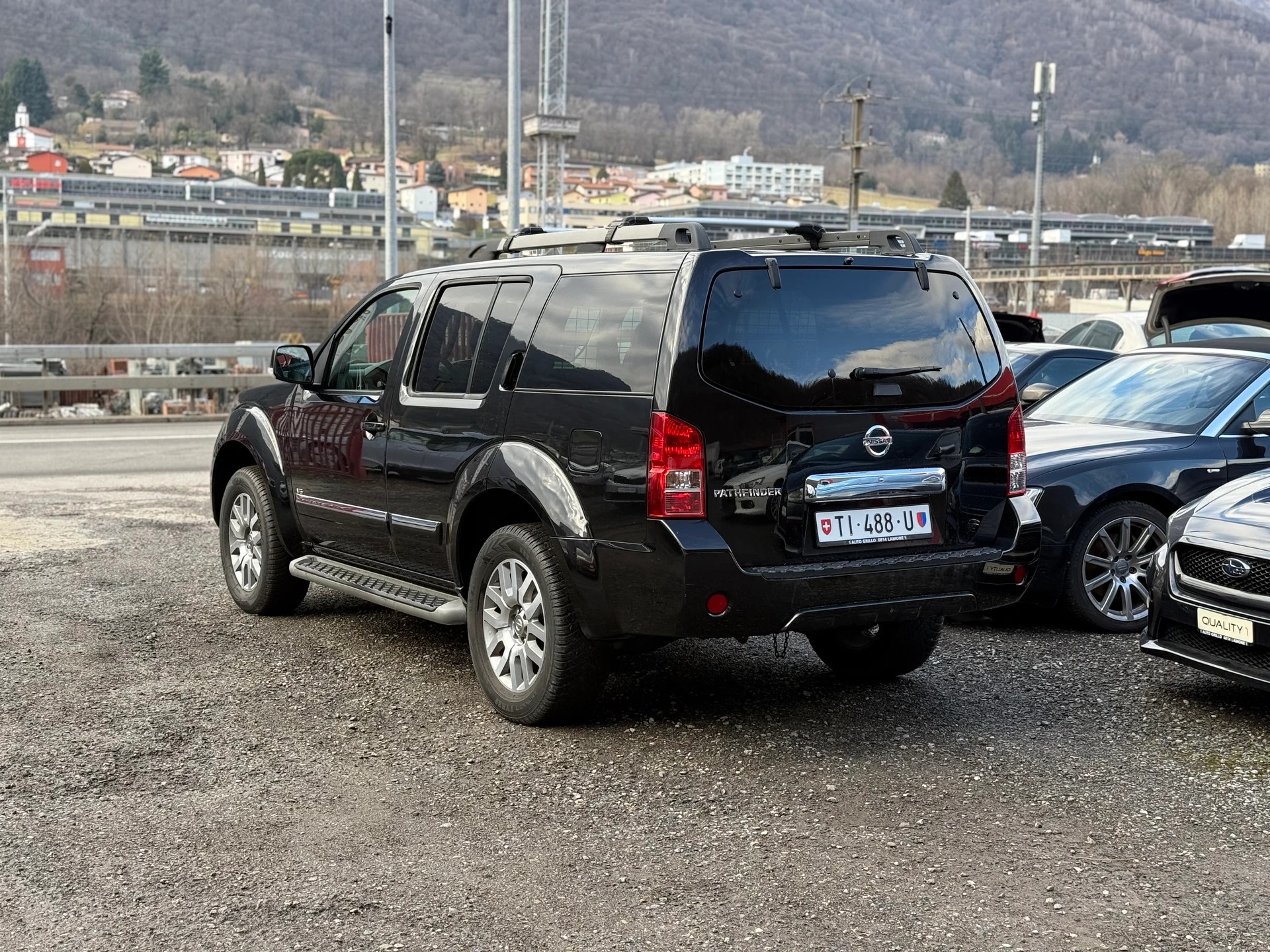 NISSAN Pathfinder 3.0 dCi LE Automatic-image-5