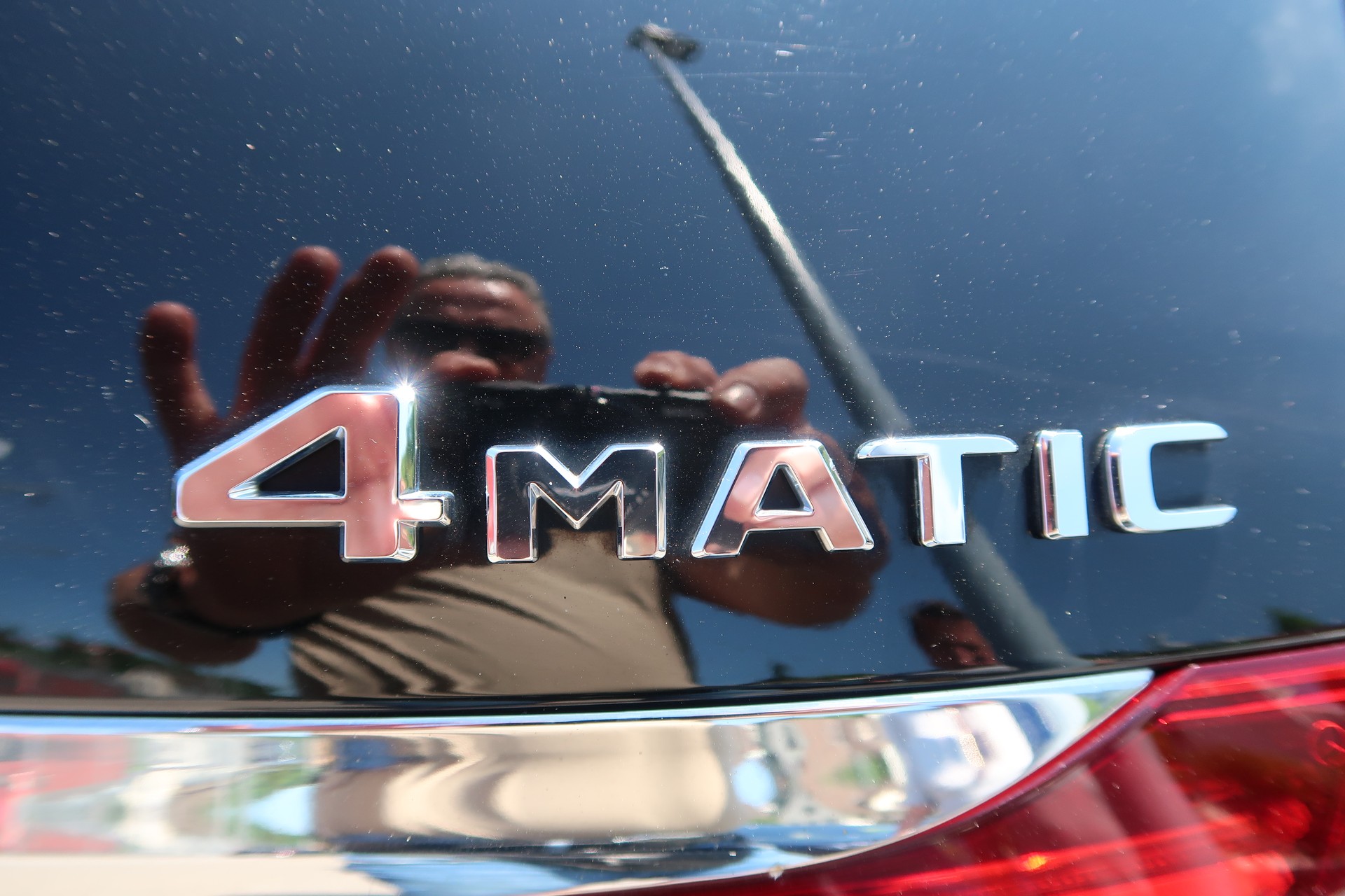 MERCEDES-BENZ C 200 AMG Line 4Matic 9G-Tronic-image-23
