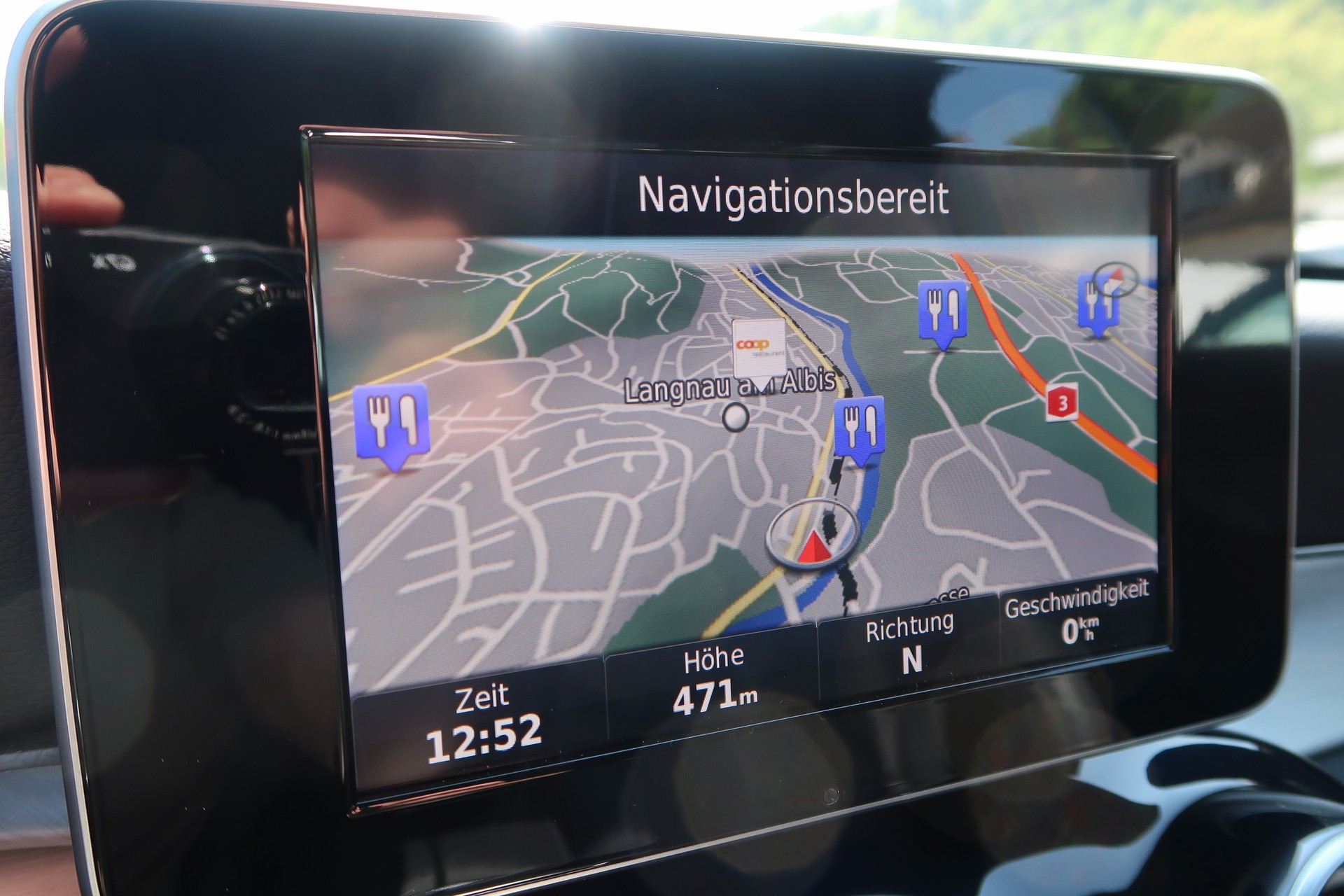 MERCEDES-BENZ C 200 AMG Line 4Matic 9G-Tronic-image-18