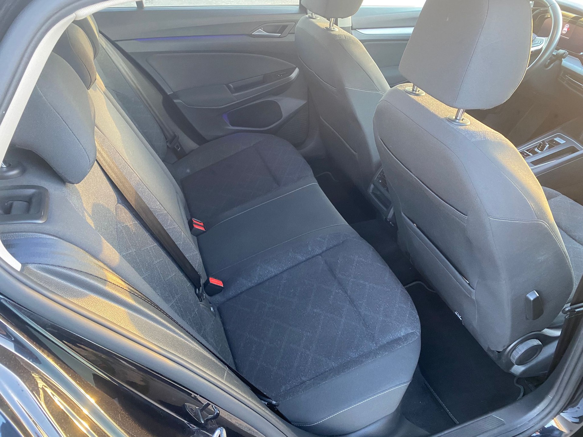 VW Golf 1.0 eTSI mHEV ACTLife DSG-image-12