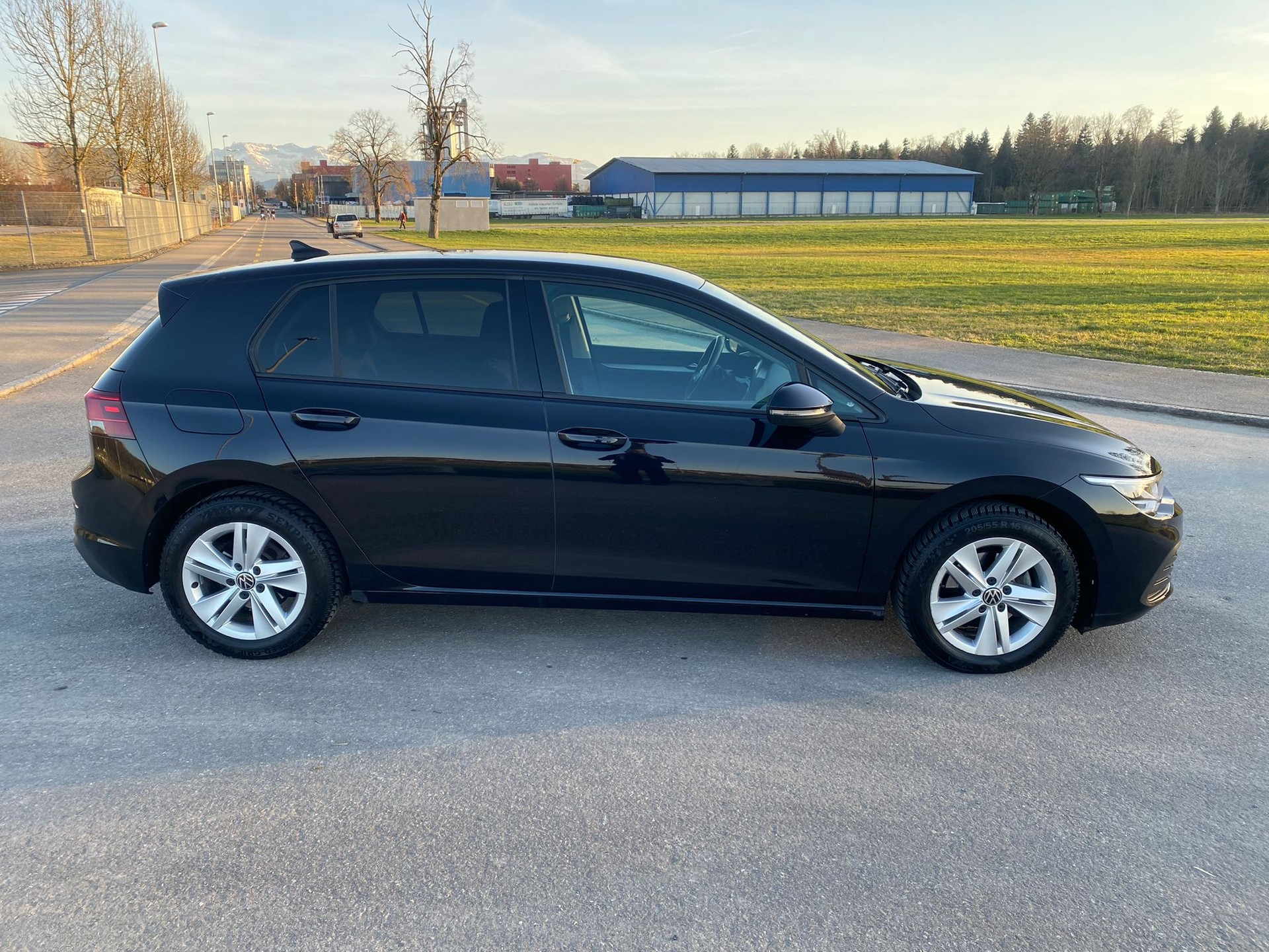 VW Golf 1.0 eTSI mHEV ACTLife DSG-image-5