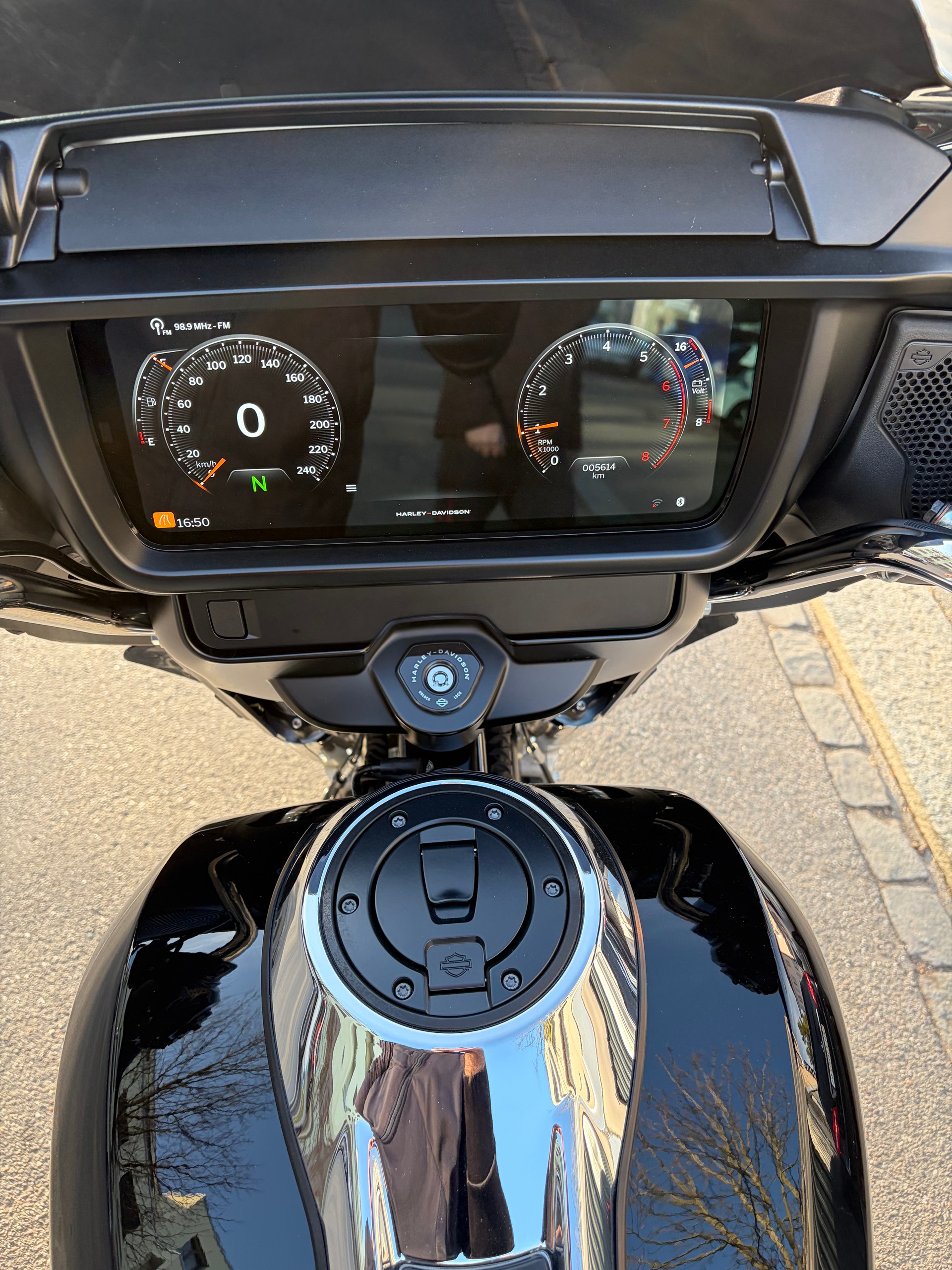 HARLEY-DAVIDSON FLHX Street Glide 117-image-4