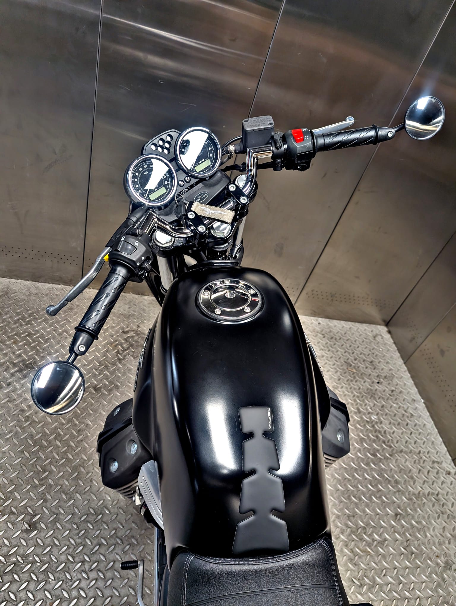 MOTO GUZZI 750-image-10