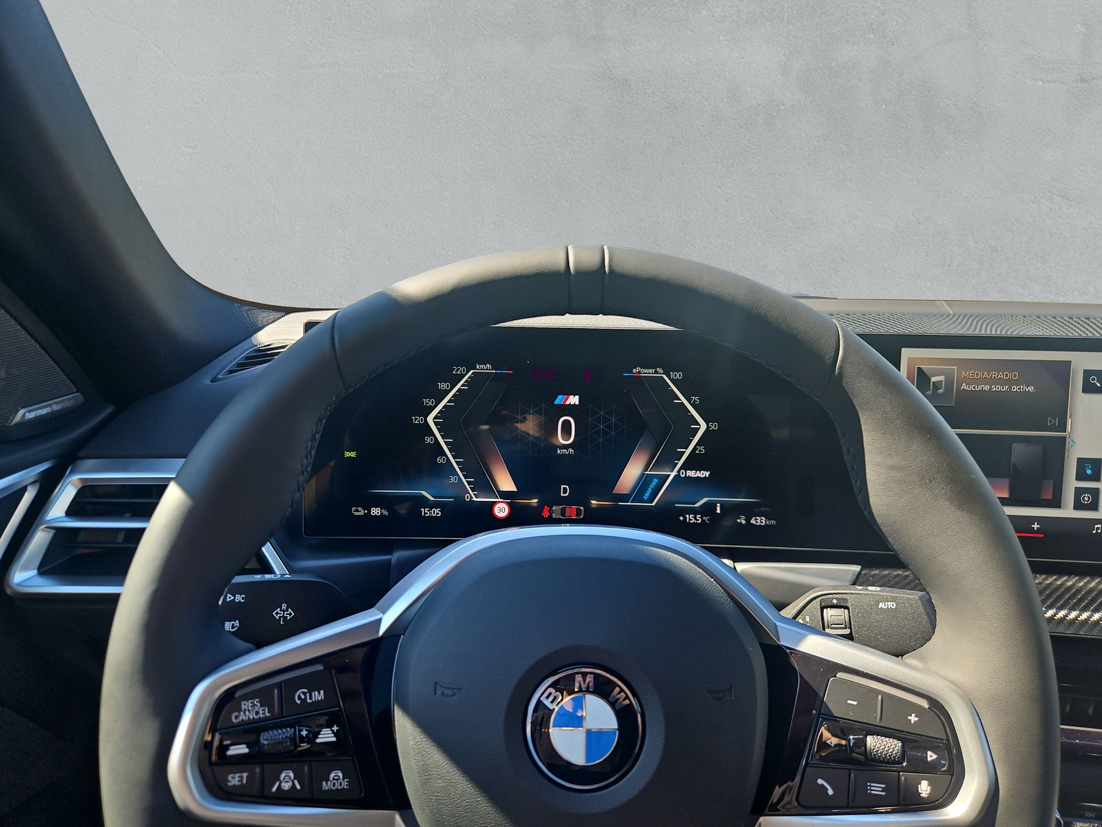 BMW i4 eDrive 40 Edition M Sport-image-17