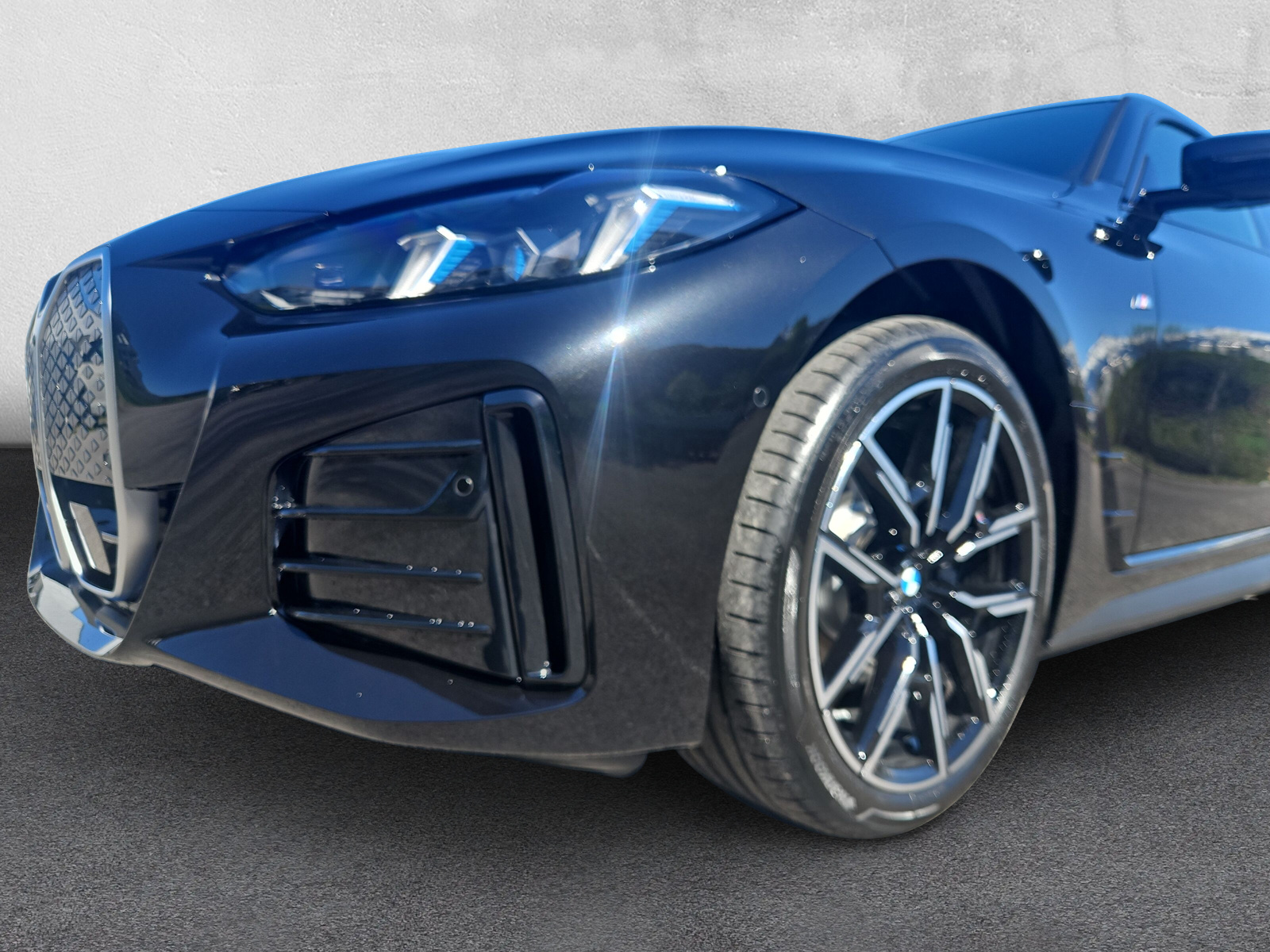 BMW i4 eDrive 40 Edition M Sport-image-7