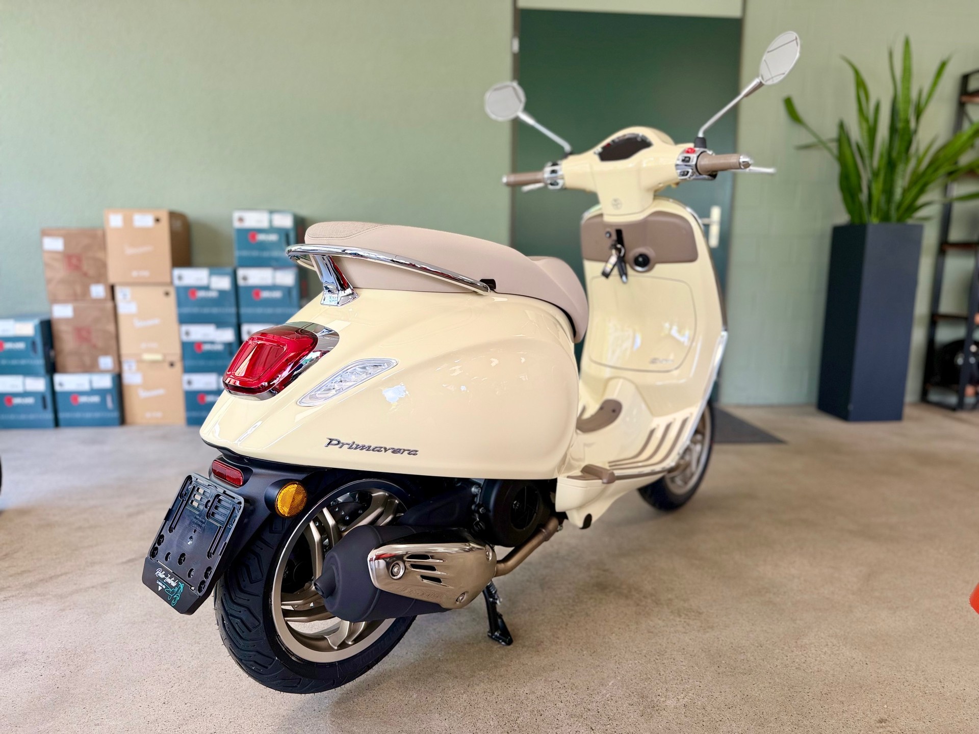 PIAGGIO Vespa 125 Primavera Sport Euro 5+-image-2