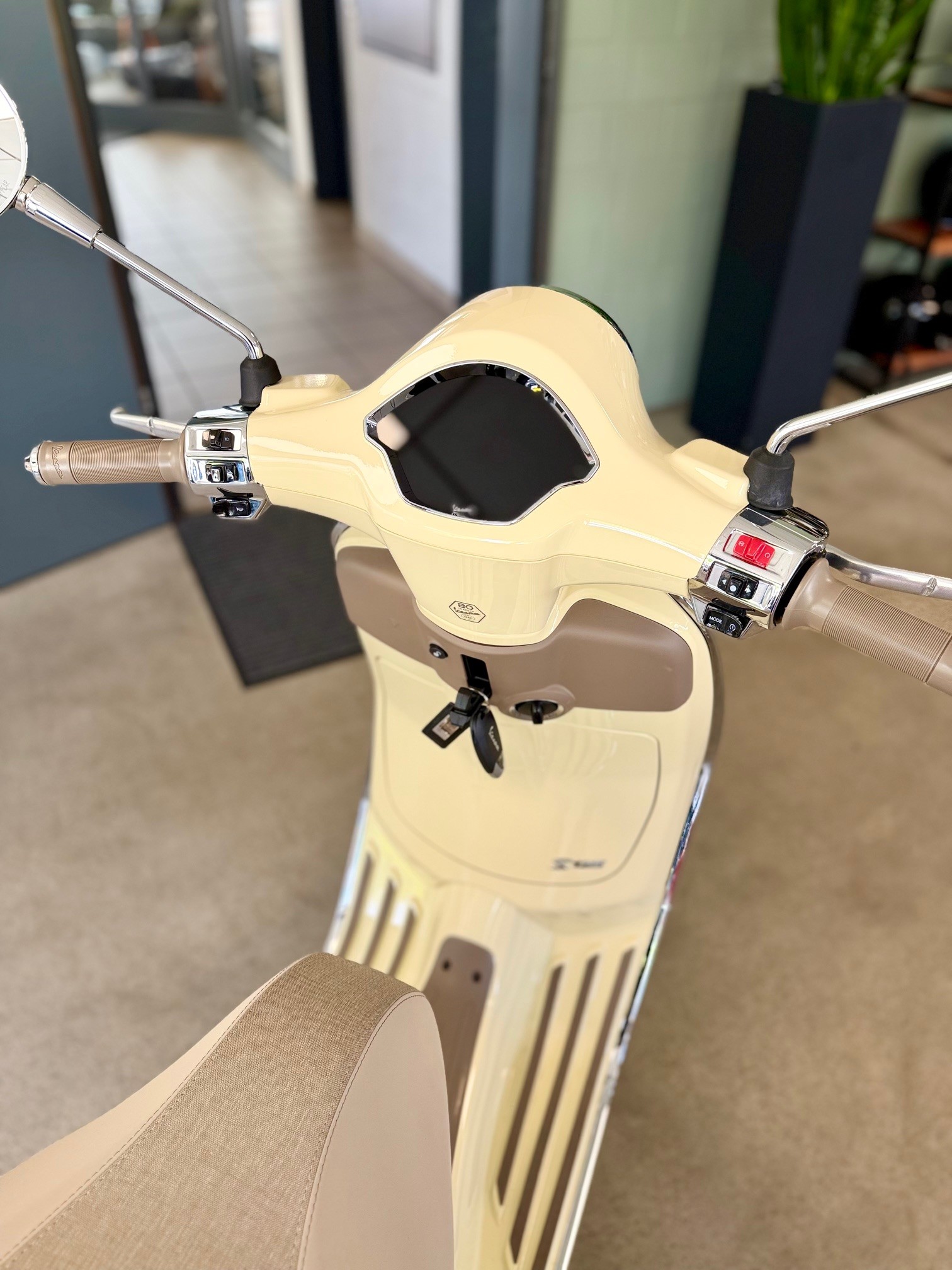 PIAGGIO Vespa 125 Primavera Sport Euro 5+-image-7