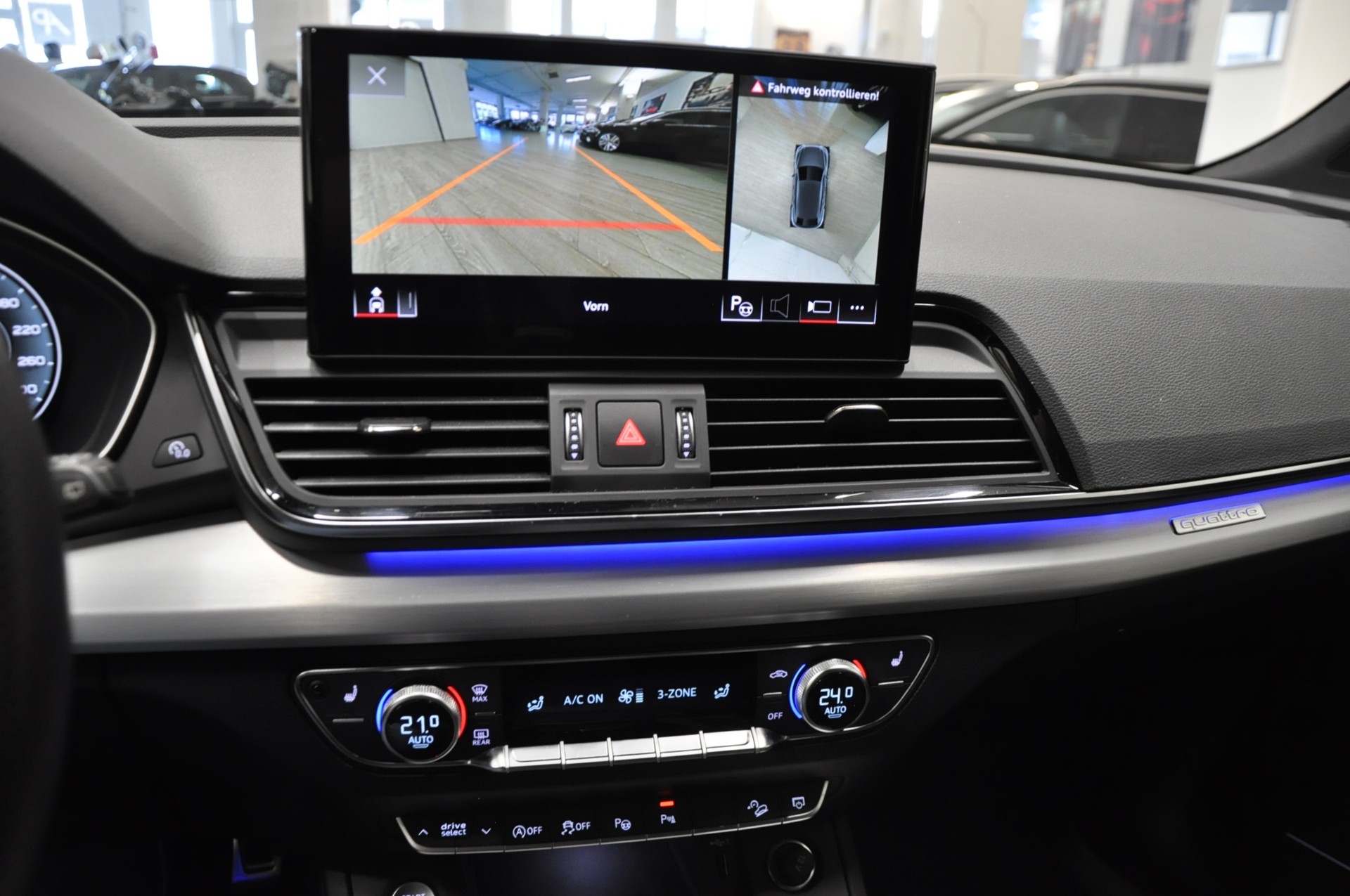 AUDI Q5 Sportback 40 TDI S-Line Blackedition quattro S-tronic-image-18