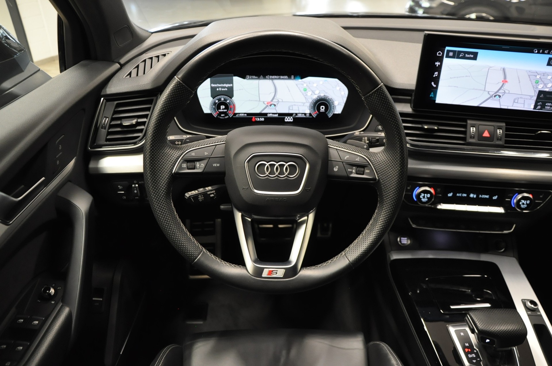 AUDI Q5 Sportback 40 TDI S-Line Blackedition quattro S-tronic-image-16