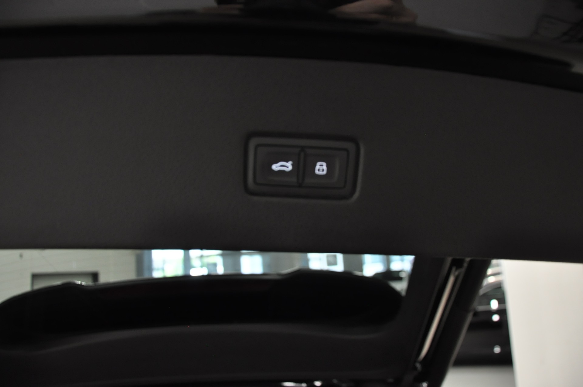 AUDI Q5 Sportback 40 TDI S-Line Blackedition quattro S-tronic-image-24