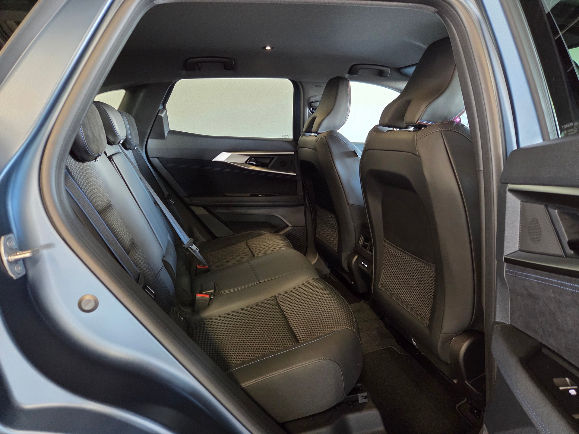 RENAULT Austral 1.2 E-Tech esprit Alpine-image-23