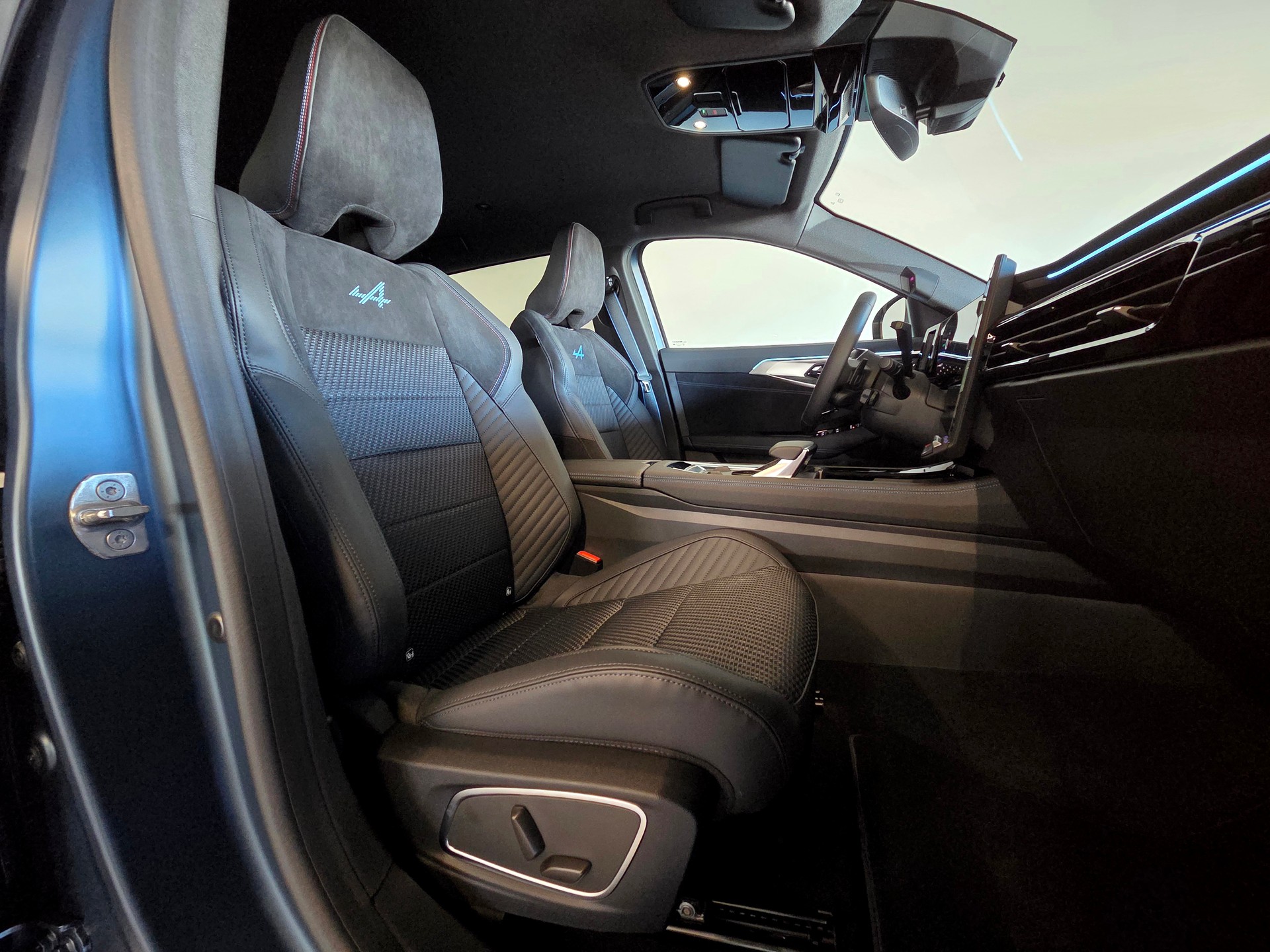 RENAULT Austral 1.2 E-Tech esprit Alpine-image-5