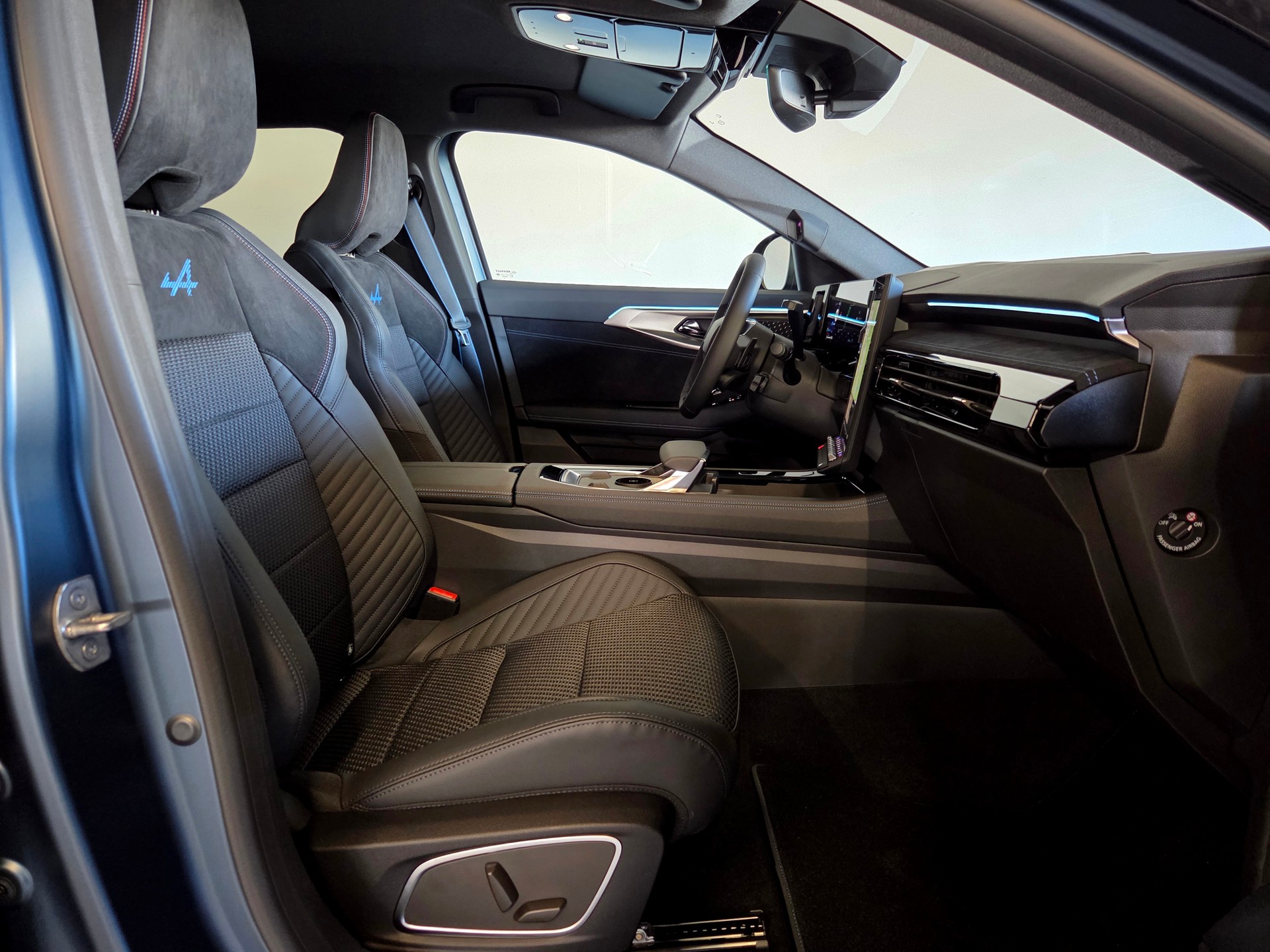 RENAULT Austral 1.2 E-Tech esprit Alpine-image-18