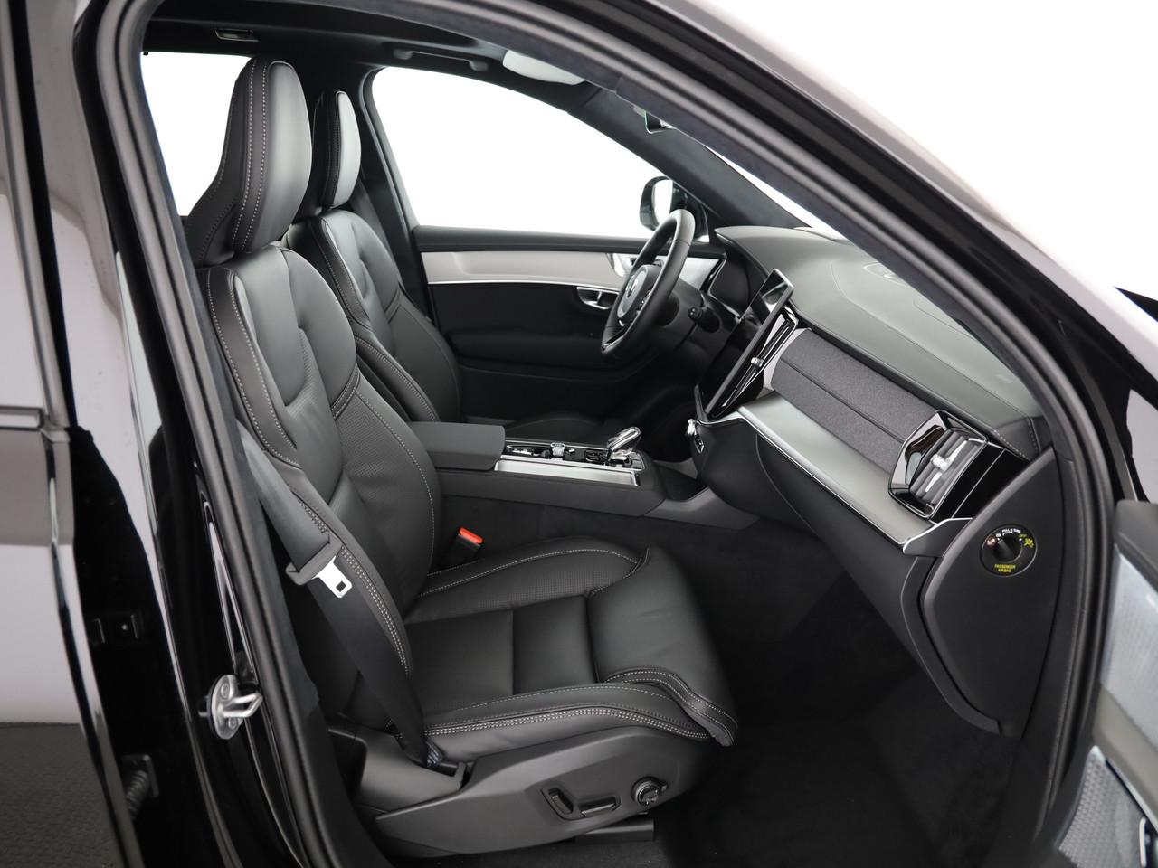 VOLVO XC90 2.0 B5 MH Black Edition AWD-image-9