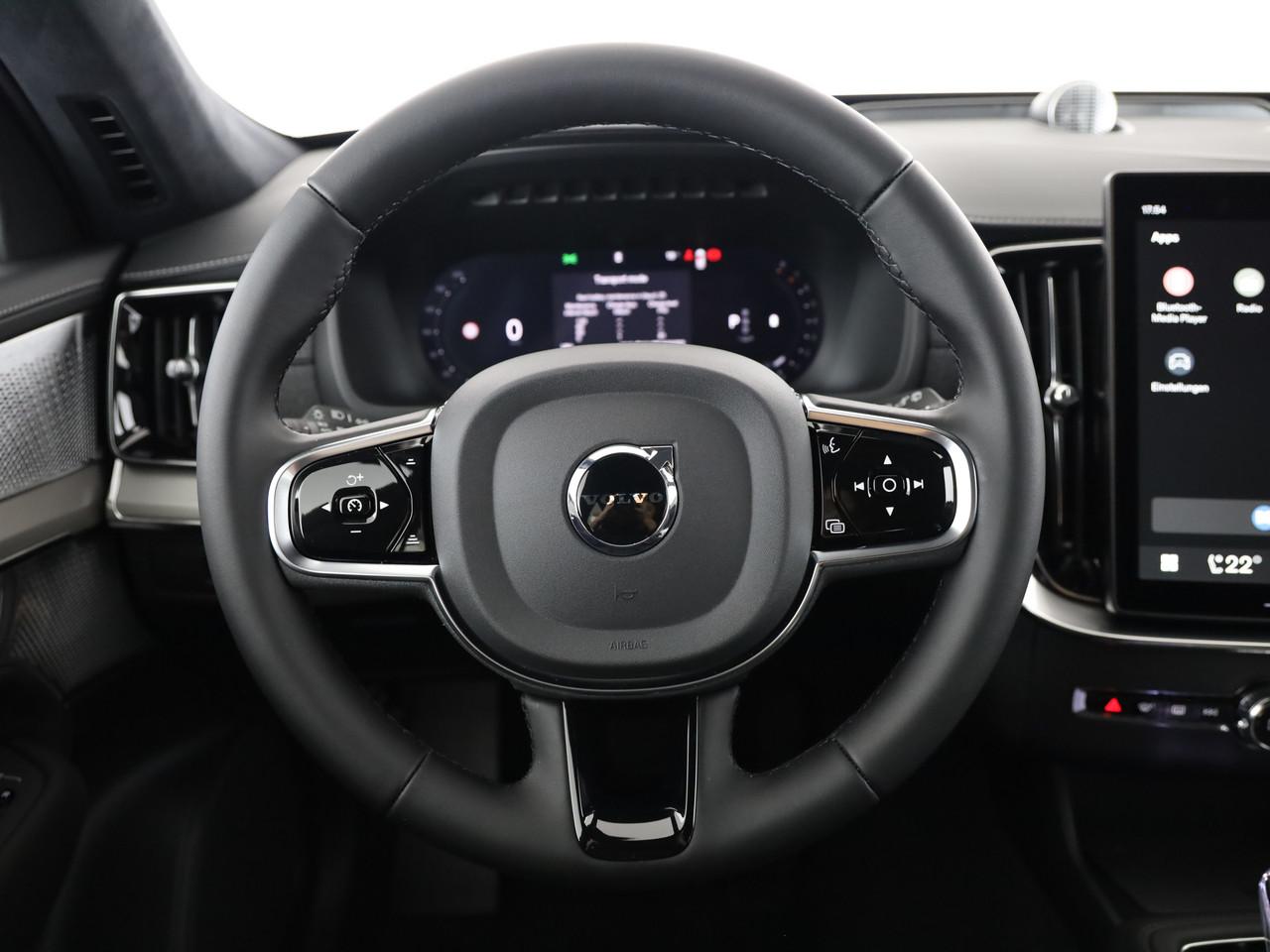 VOLVO XC90 2.0 B5 MH Black Edition AWD-image-19