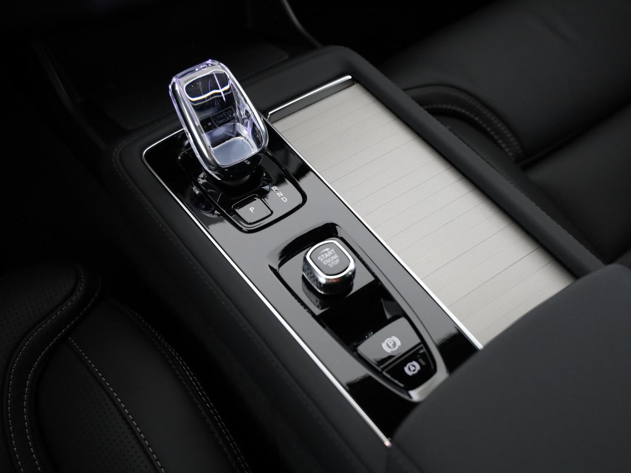 VOLVO XC90 2.0 B5 MH Black Edition AWD-image-20