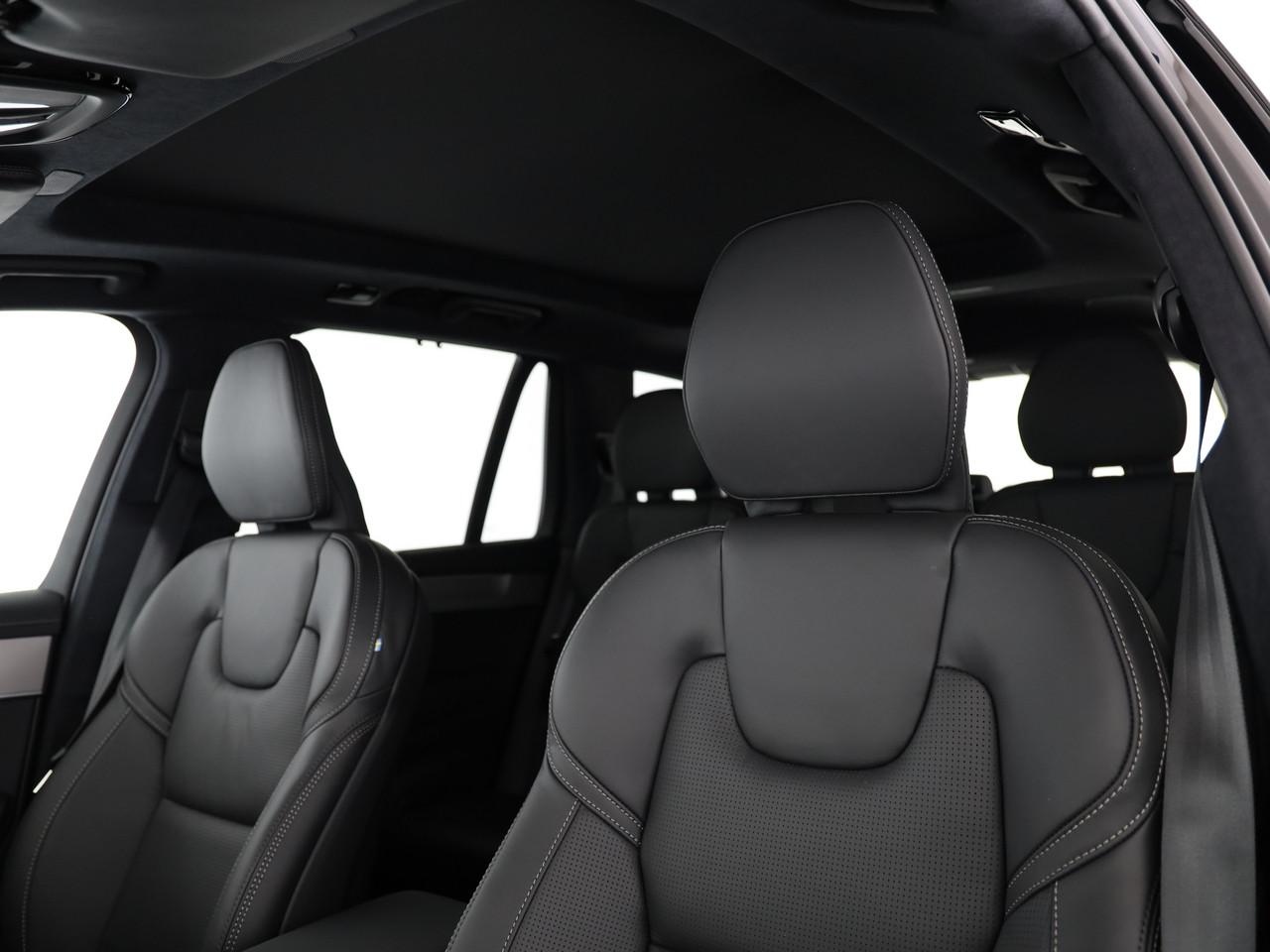 VOLVO XC90 2.0 B5 MH Black Edition AWD-image-10