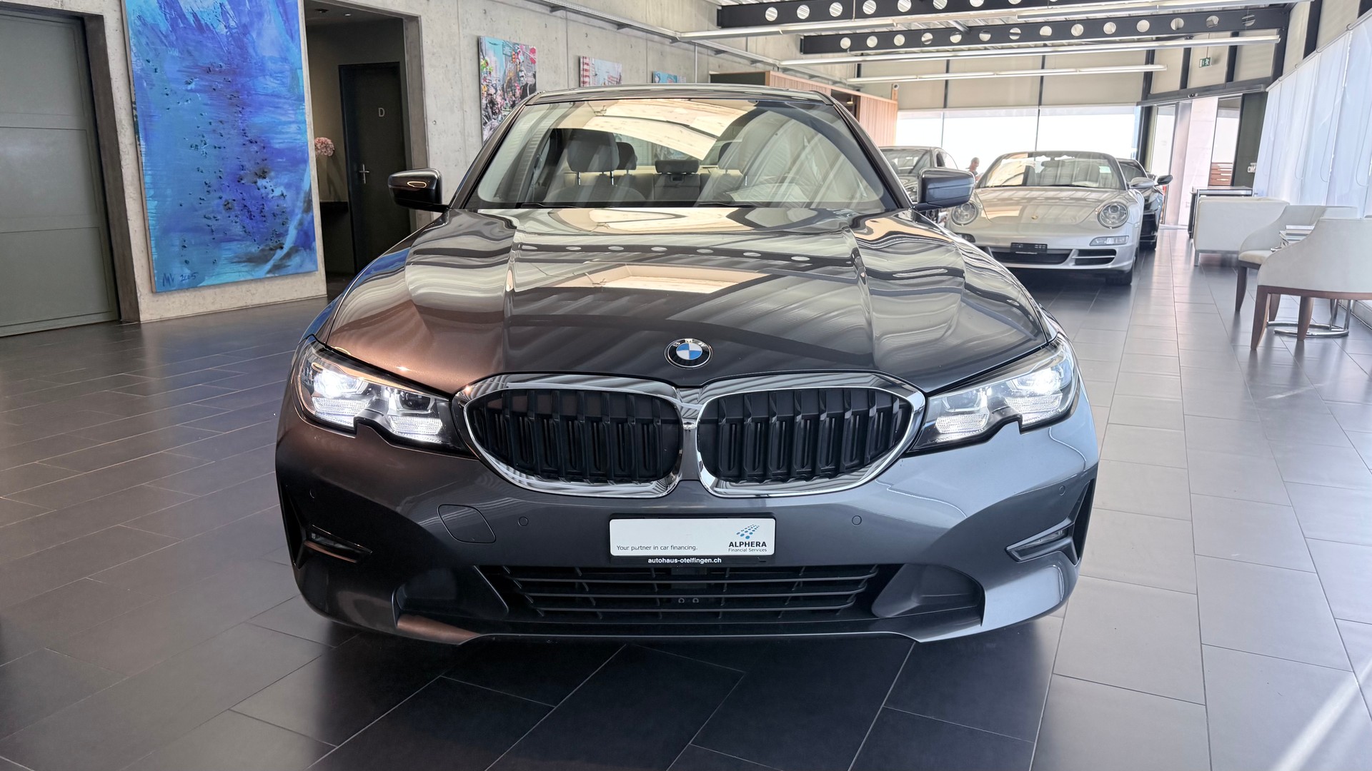 BMW 330e-image-5