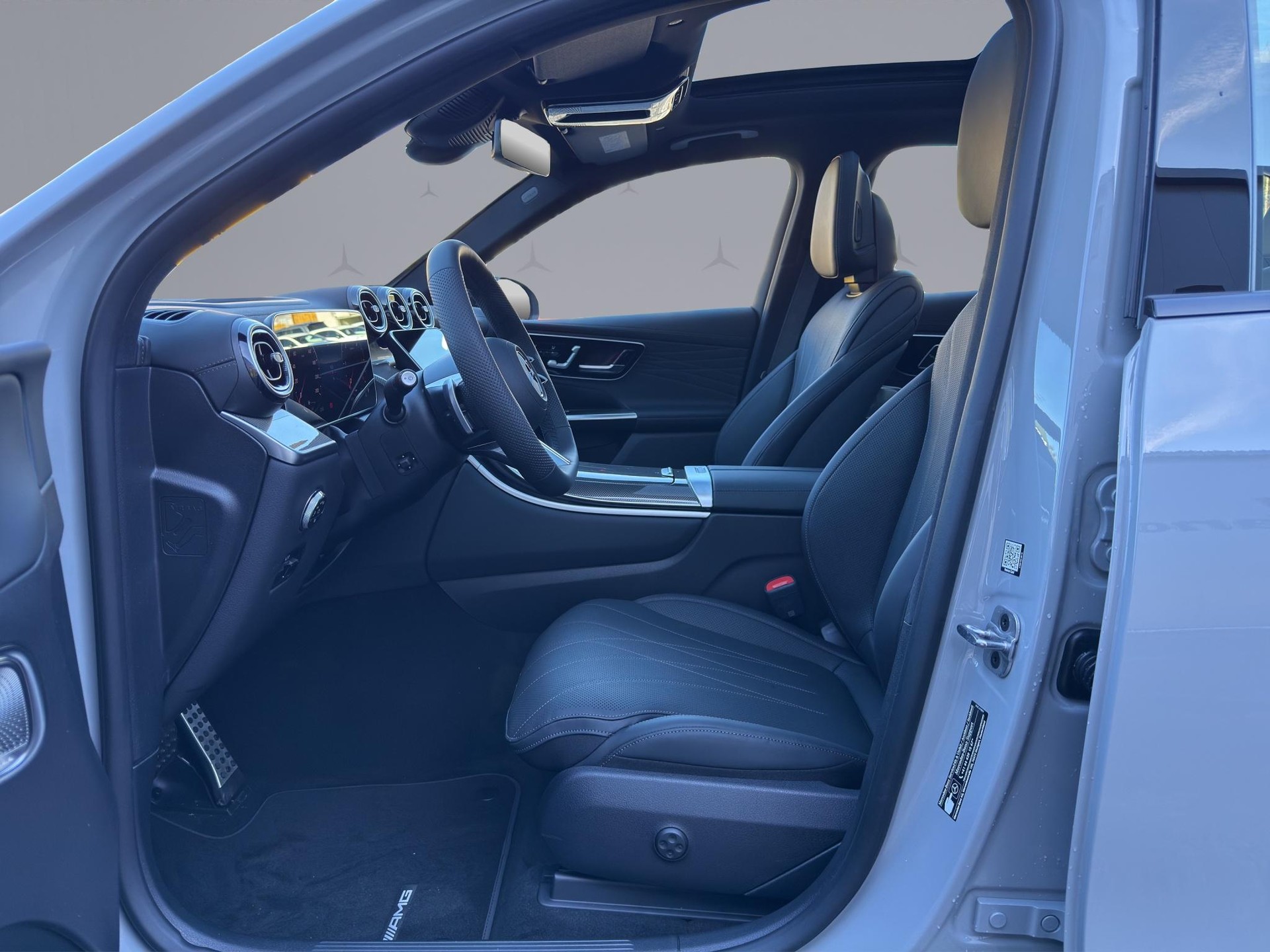 MERCEDES-BENZ GLC 220 d AMG Line 4matic-image-8