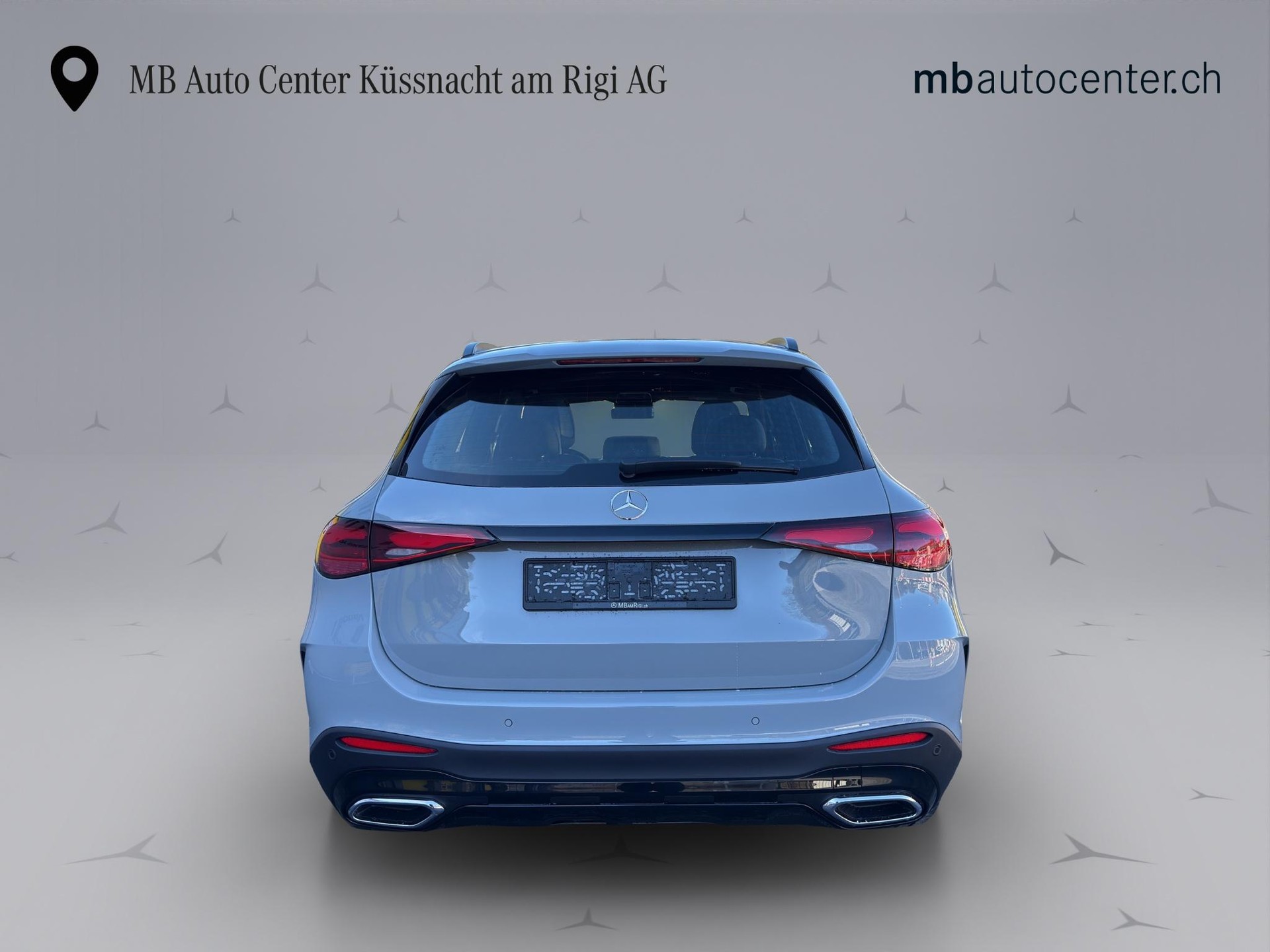 MERCEDES-BENZ GLC 220 d AMG Line 4matic-image-4
