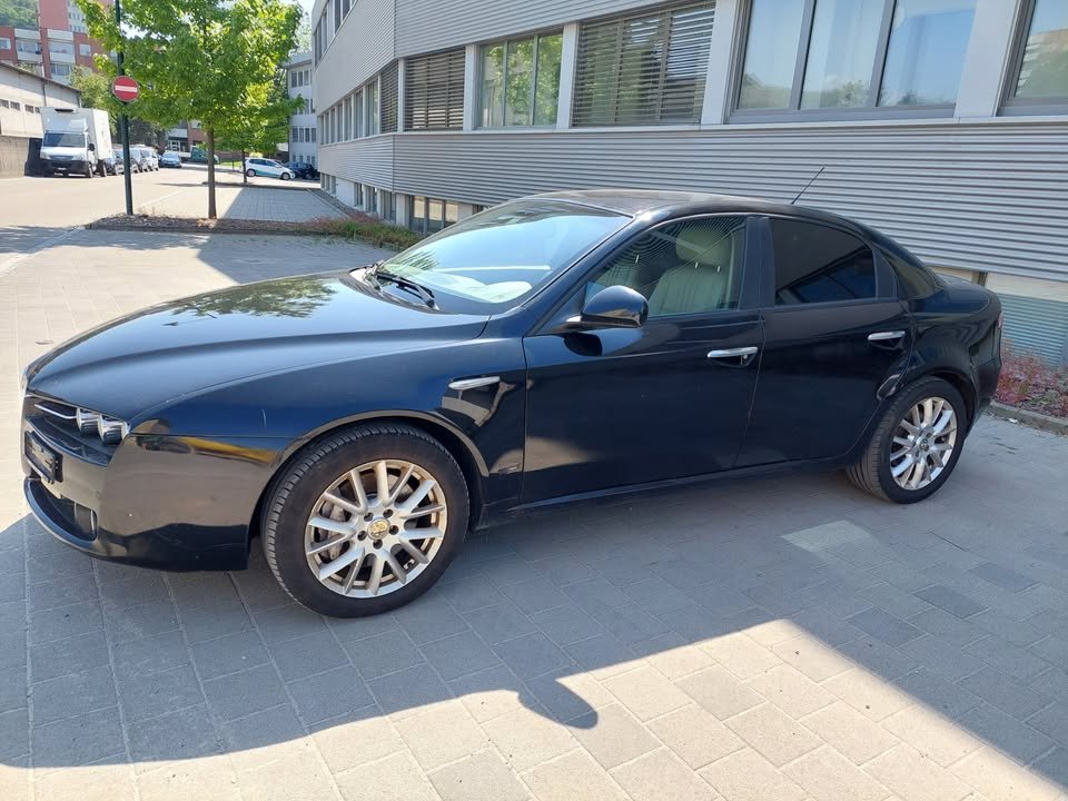 ALFA ROMEO 159 Sportwagon 2.4 JTD Progression-image-1