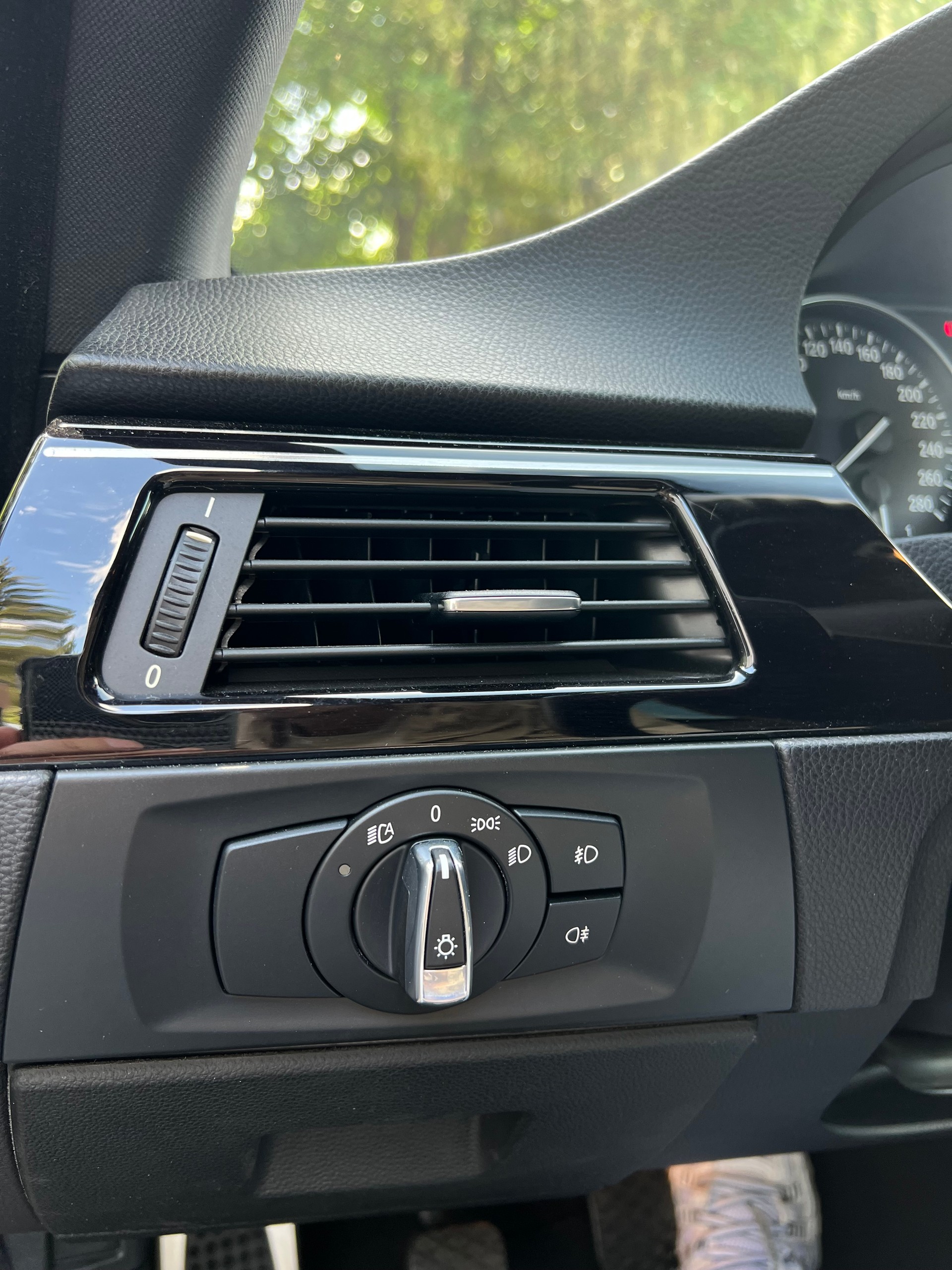 BMW 335i xDrive M-Paket Coupé-image-9