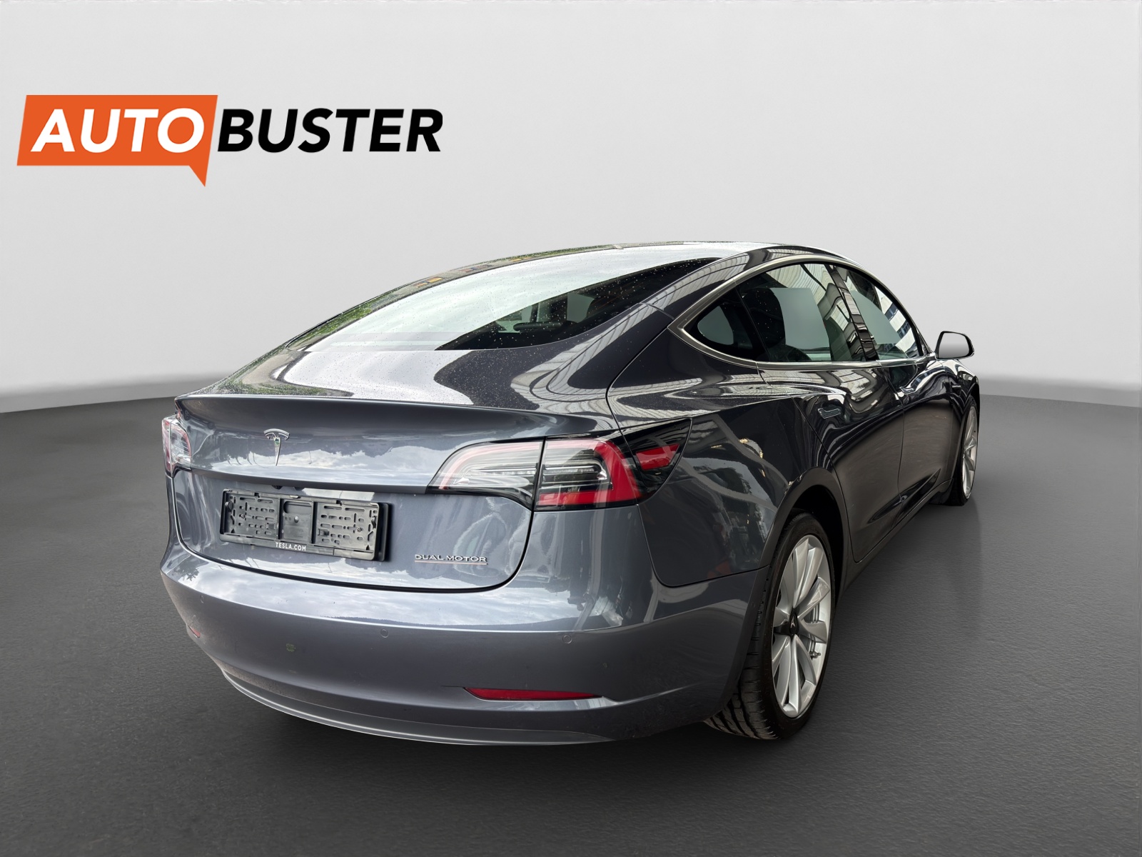 TESLA Model 3 Long Range Dual Motor AWD-image-4