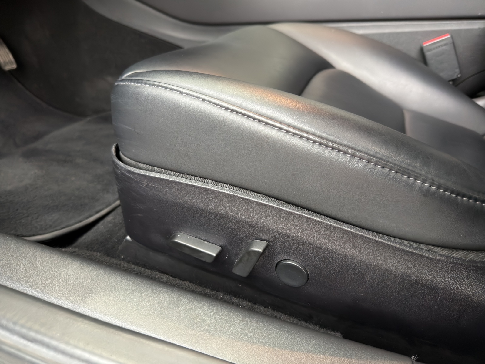 TESLA Model 3 Long Range Dual Motor AWD-image-17