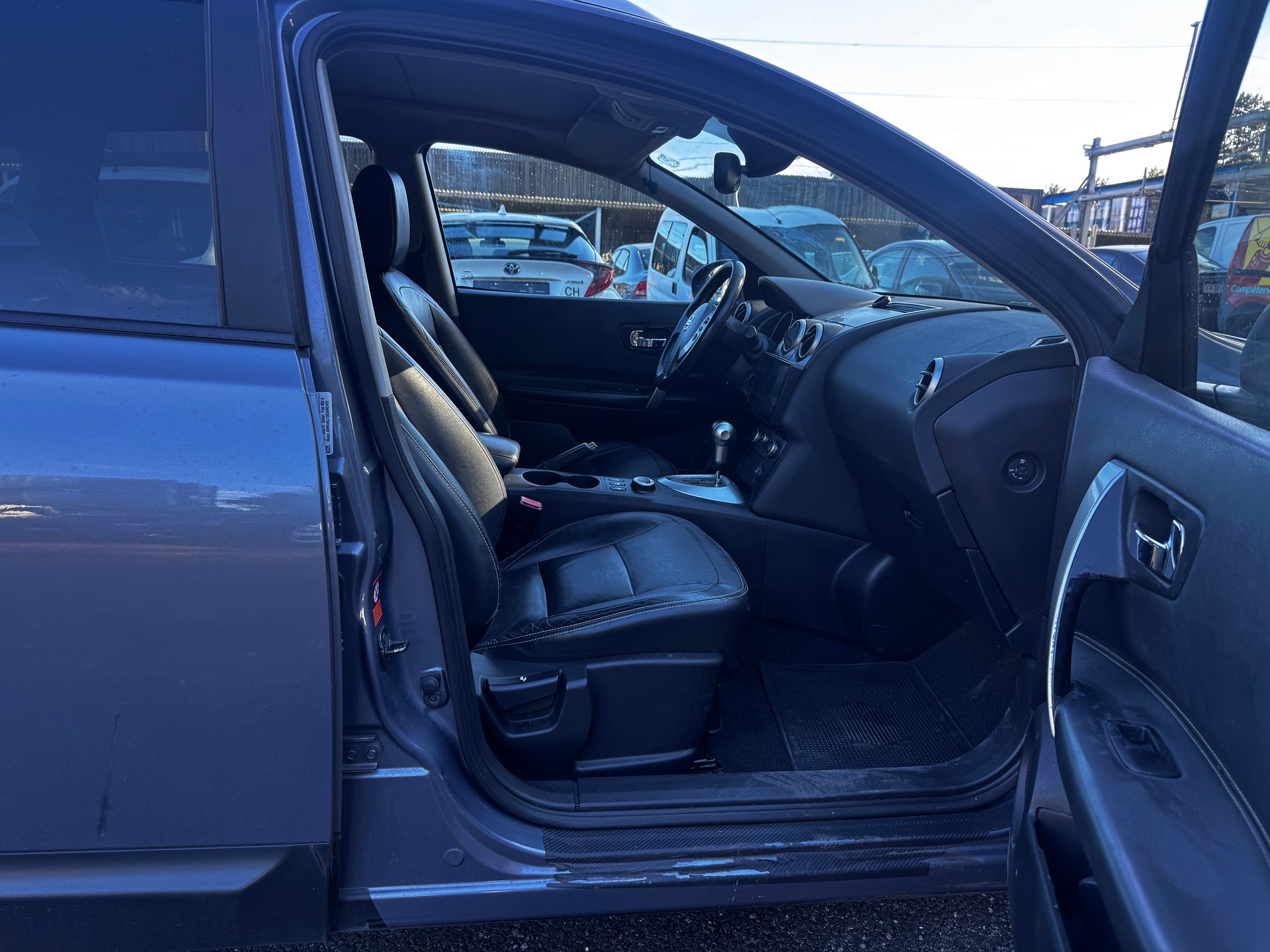 NISSAN Qashqai +2 2.0 4WD tekna XTronic CVT-image-5