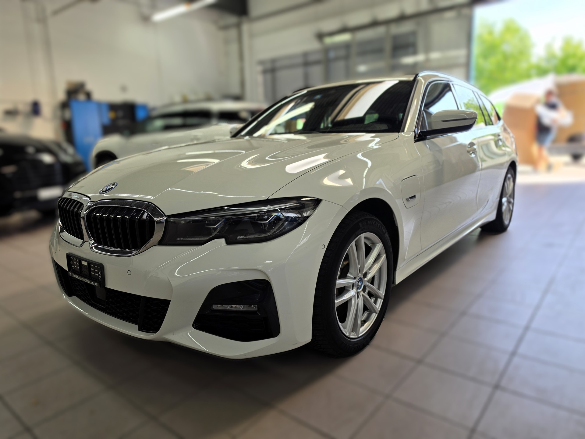 BMW 330e x DriveTouring M Sport Steptronic