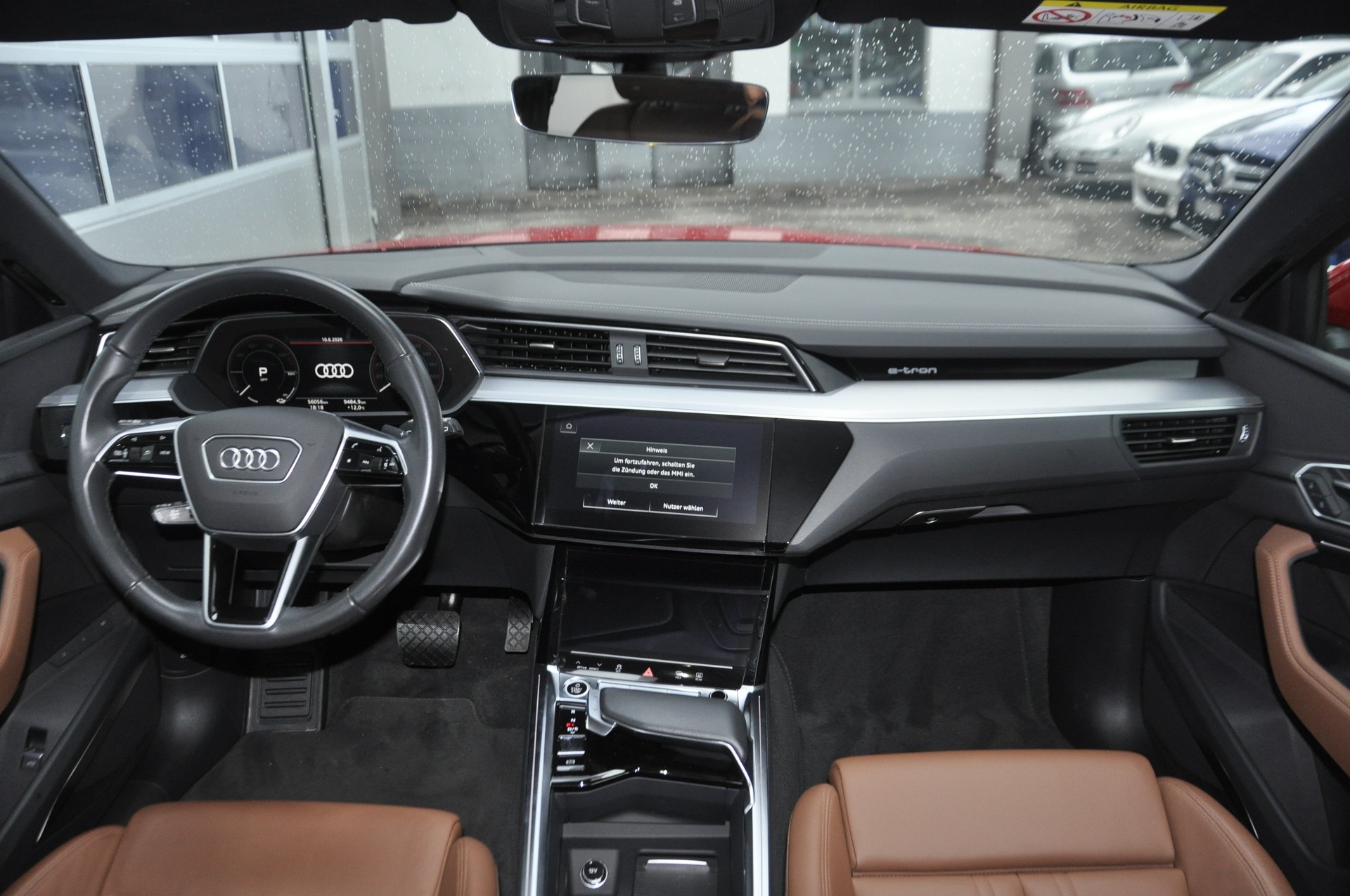 AUDI e-tron 55 S Line quattro I Anhängerkupplung-image-9