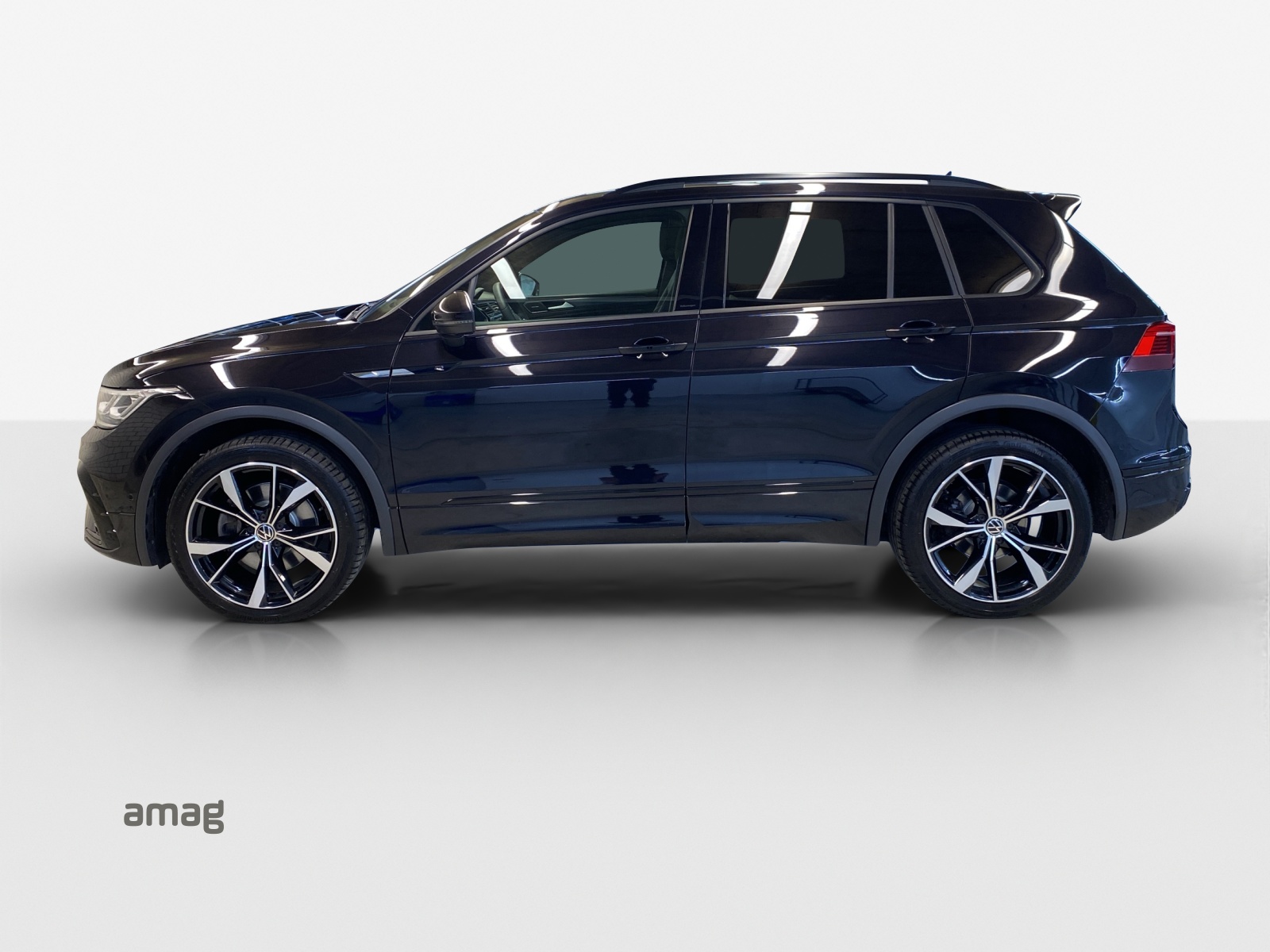 VW Tiguan 2.0TSI R-Line 4Motion DSG-showroom-element-1