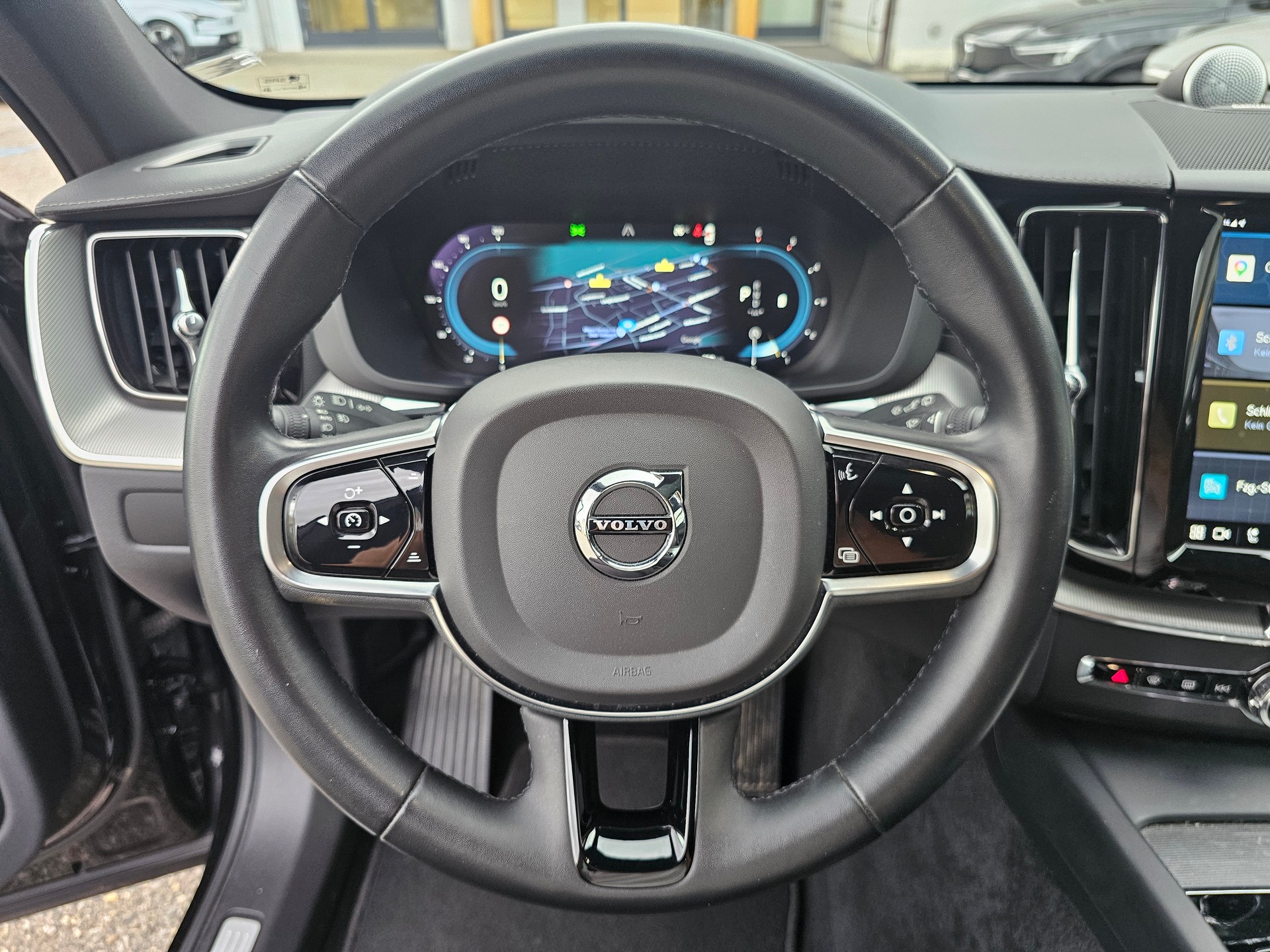 VOLVO XC60 2.0 B5 MH Ultimate Dark AWD-image-9